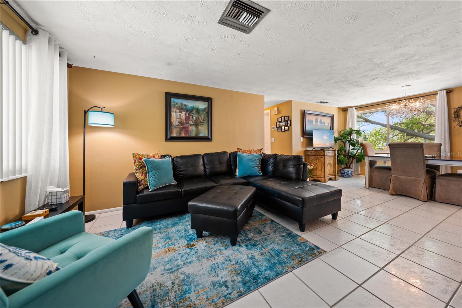 4114 SUNRAY DRIVE