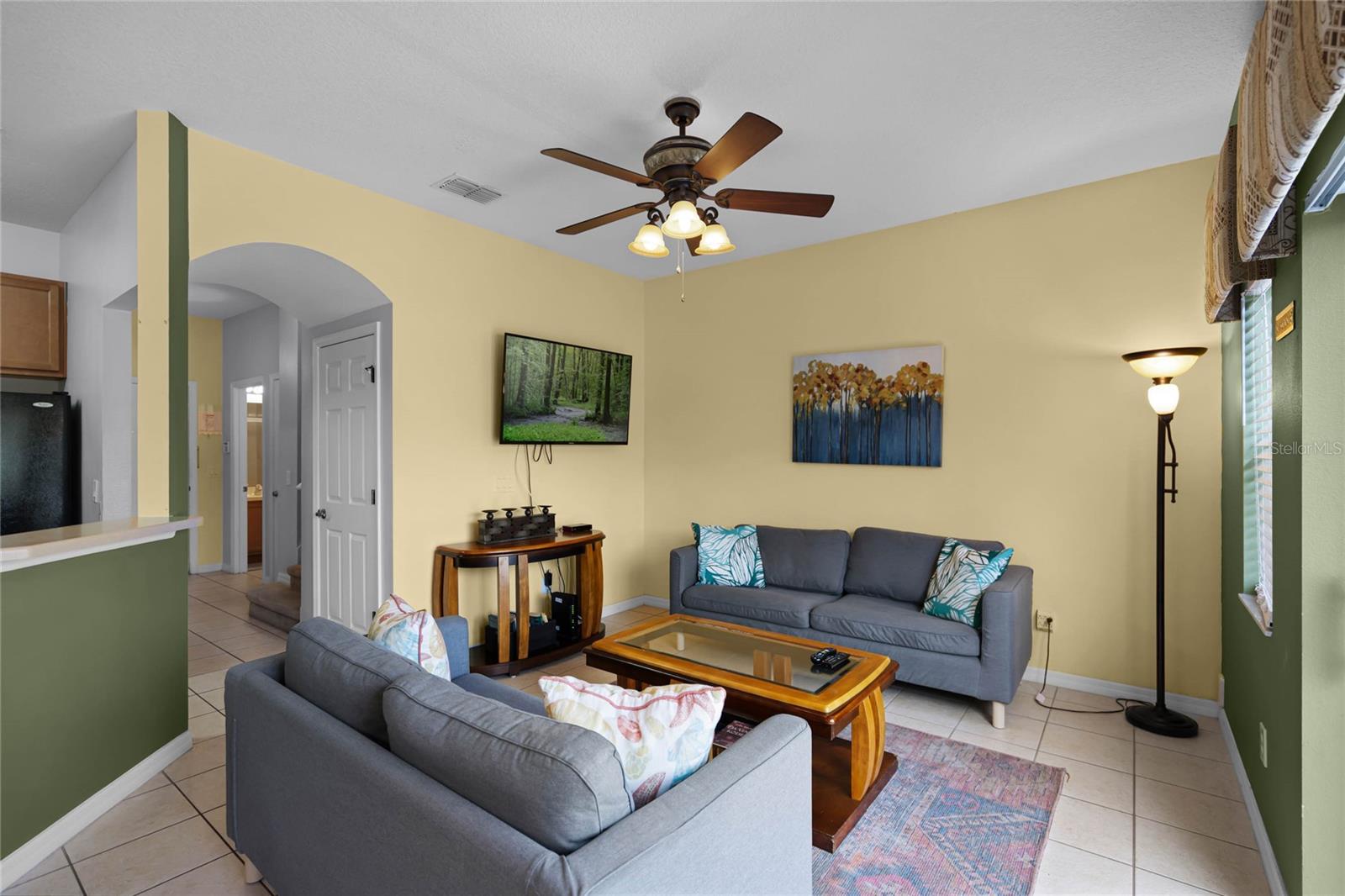 3083 YELLOW LANTANA LANE
