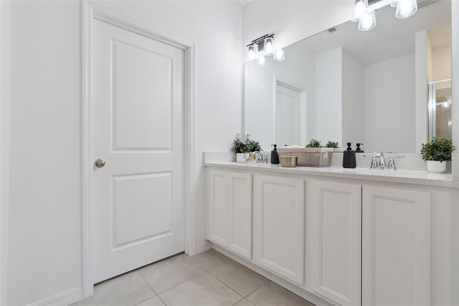 HAMPTON OAKS - Residential