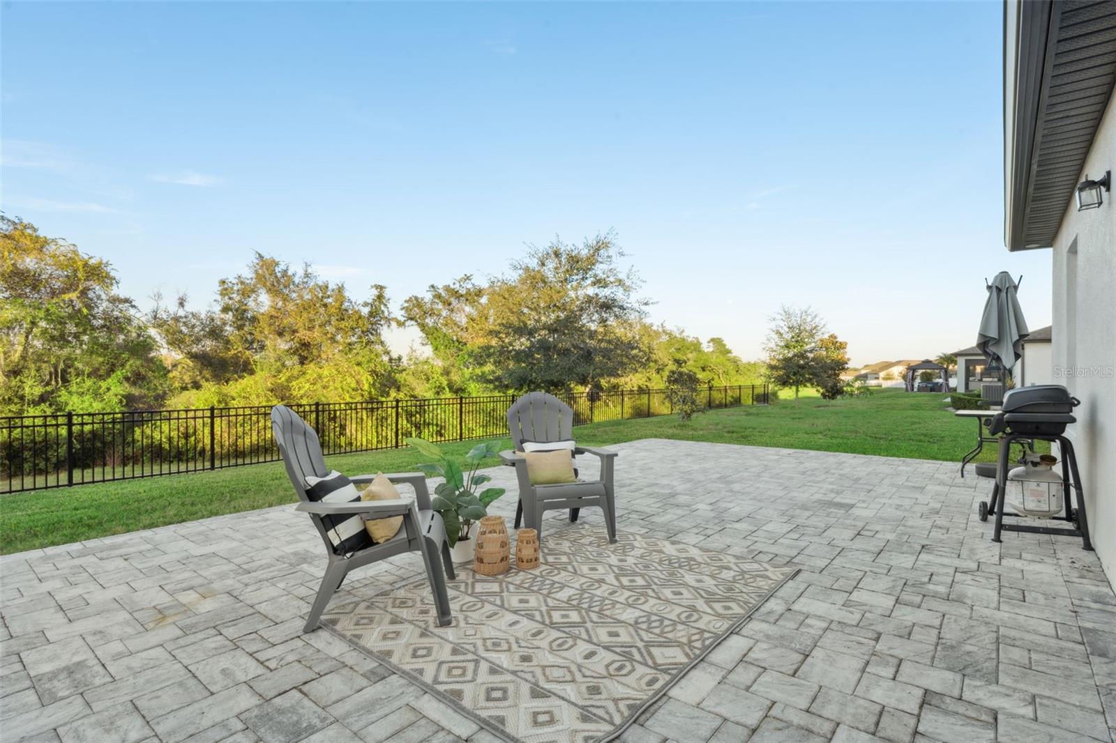 HAMPTON OAKS - Residential