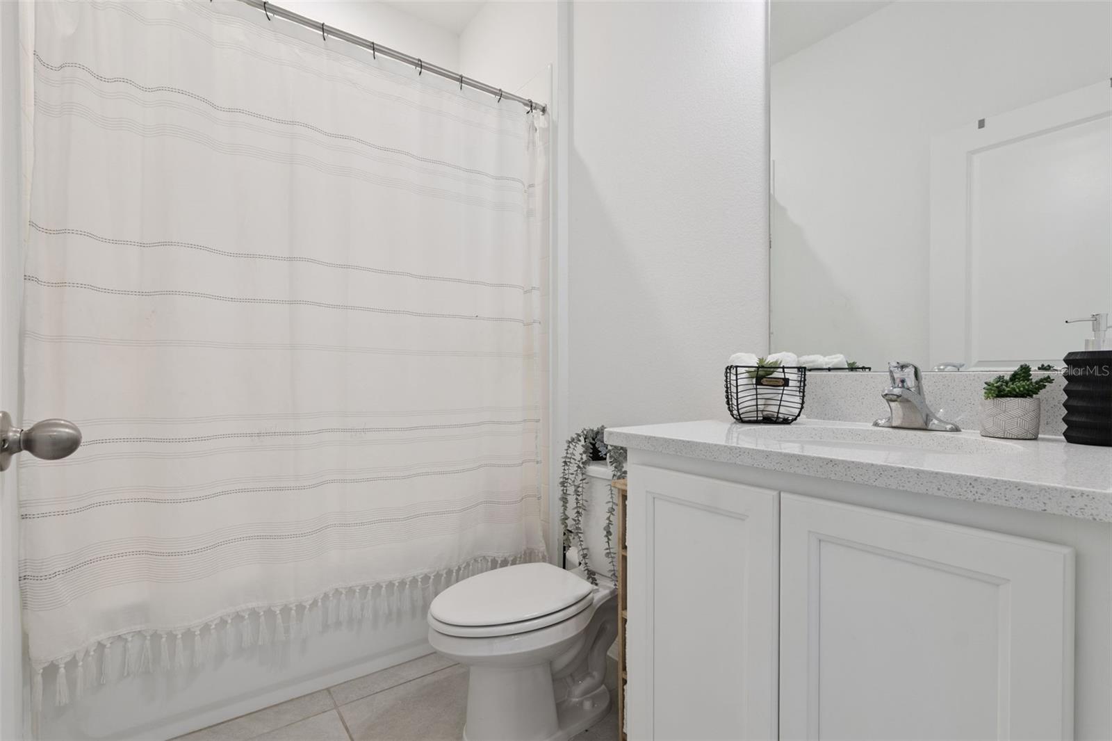 HAMPTON OAKS - Residential