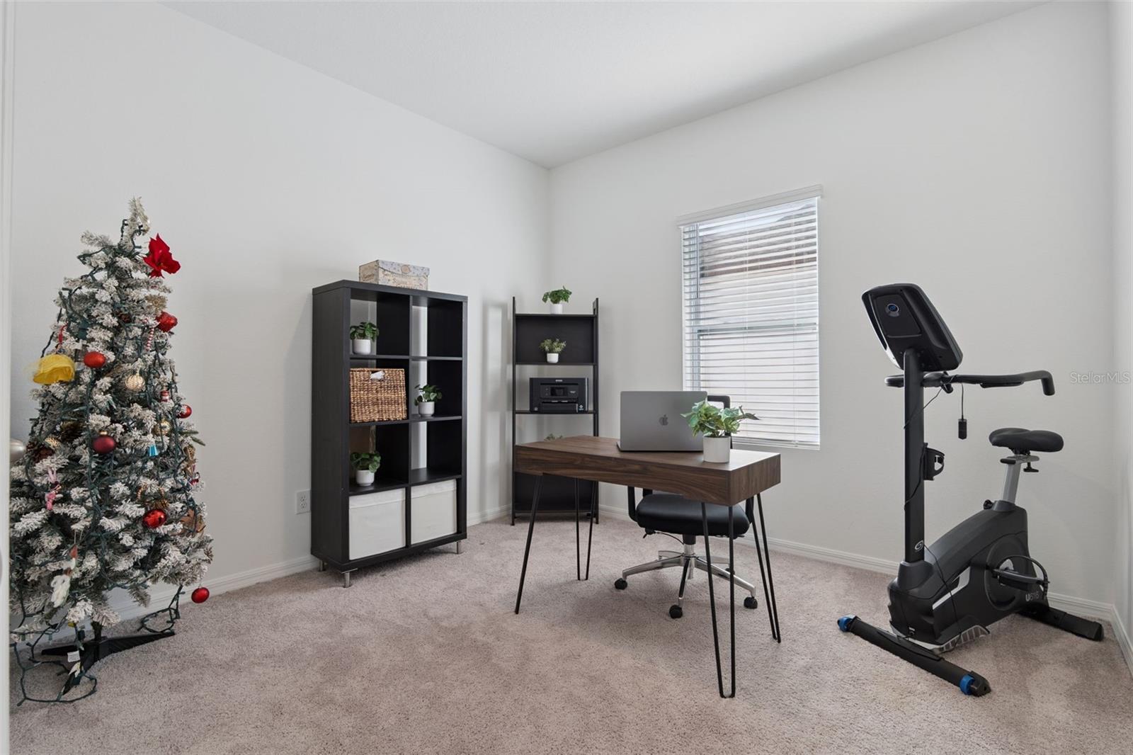 HAMPTON OAKS - Residential