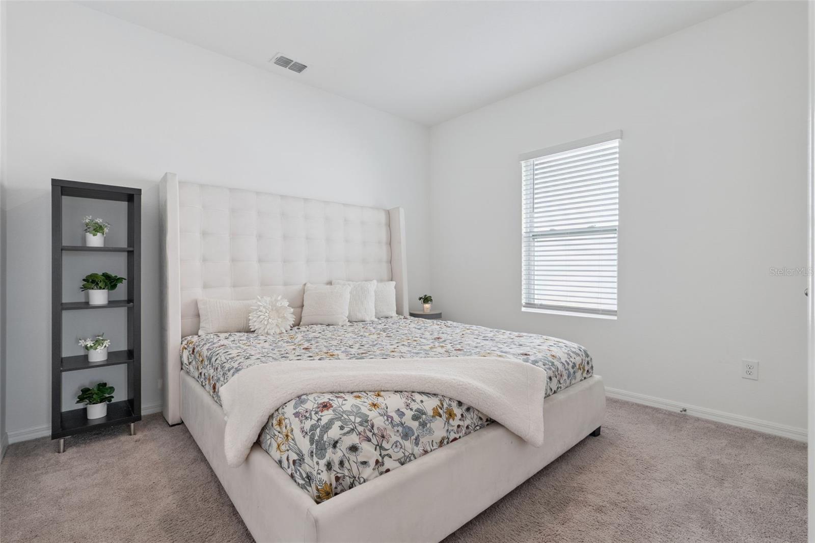 HAMPTON OAKS - Residential