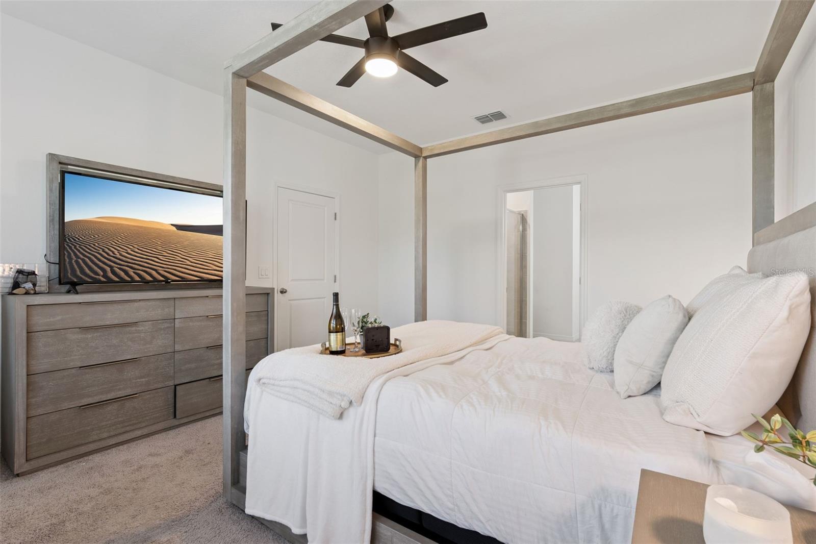 HAMPTON OAKS - Residential