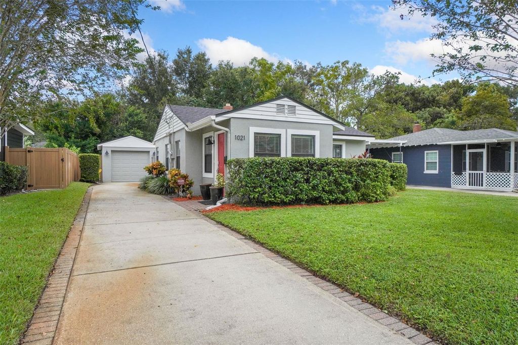 Photo of 1021 N Forest Avenue, Orlando, FL 32803 (MLS # O6348507)