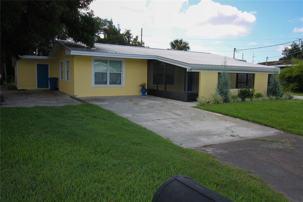 Photo of 4509 26th Avenue S, Tampa, FL 33619 (MLS # TB8432833)