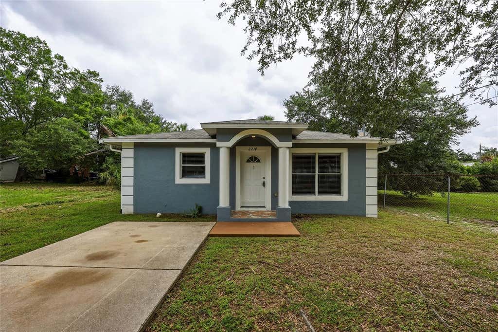 Photo of 2214 E 19th Avenue, Tampa, FL 33605 (MLS # TB8536029)