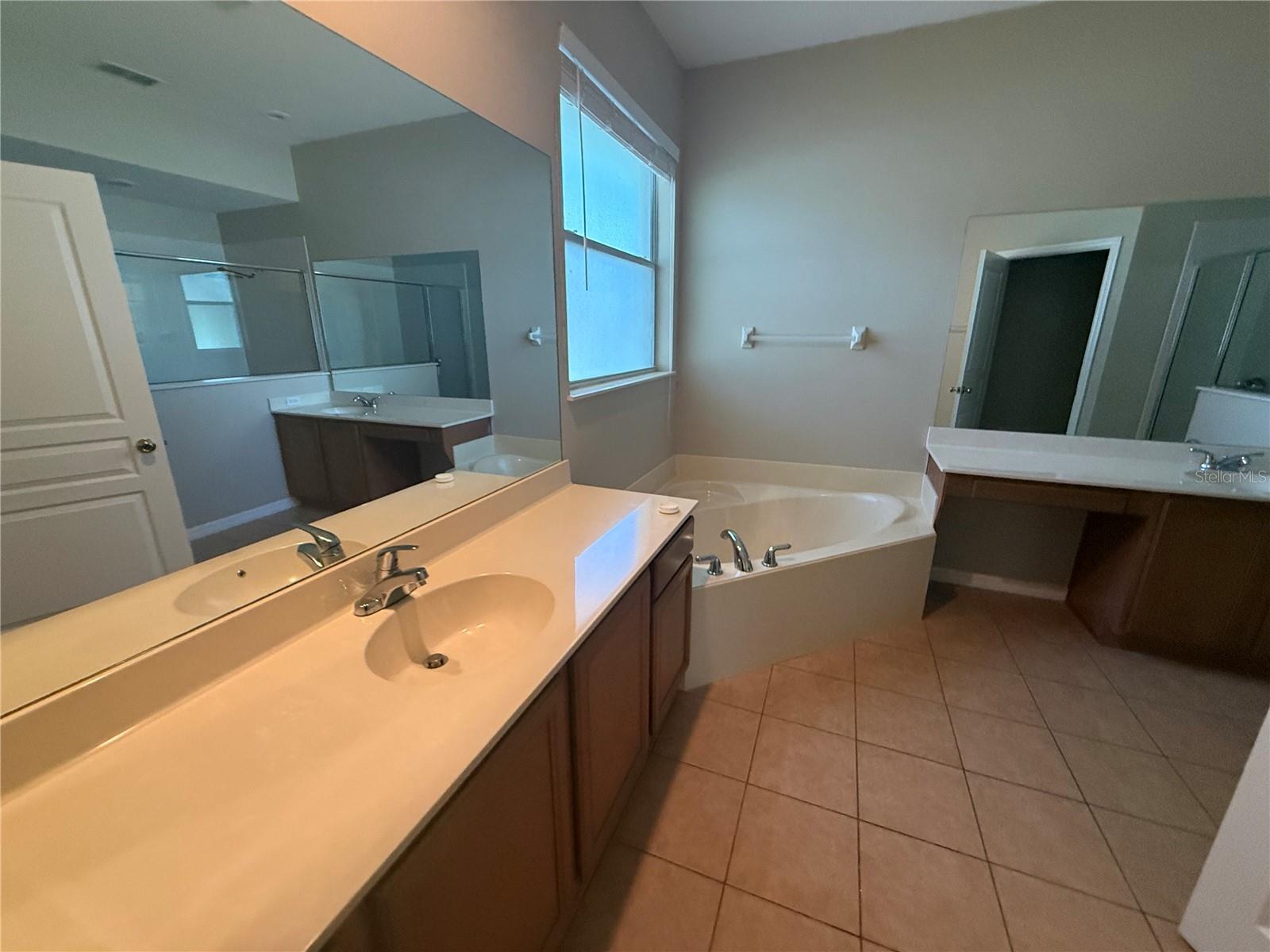 PARKSIDE AT ERROL ESTS PH 2 - Residential