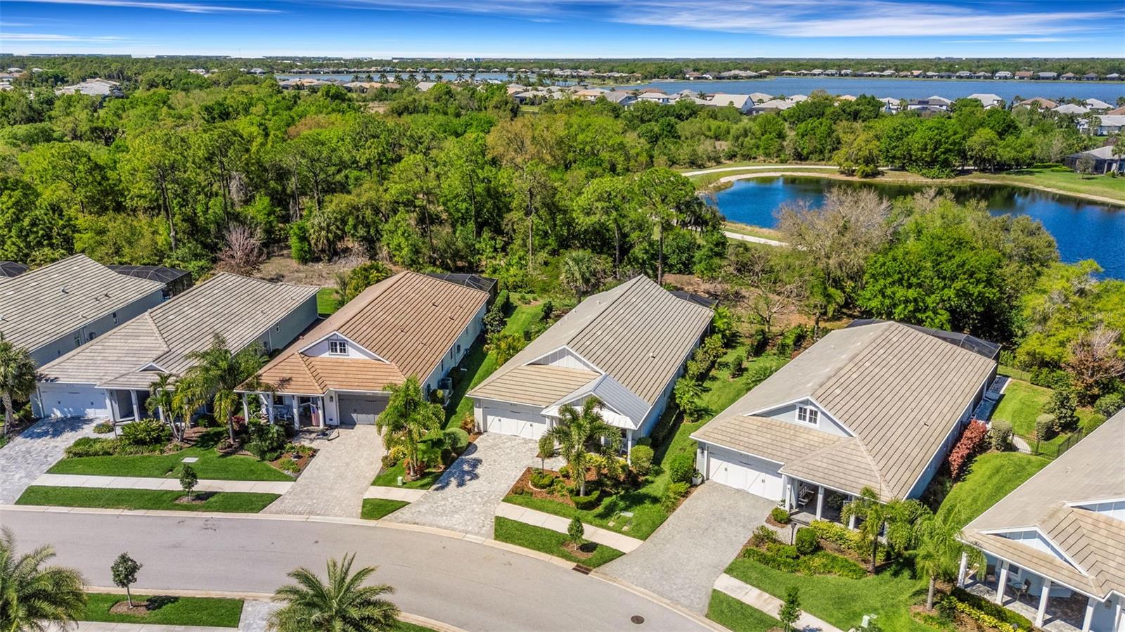 LAKEHOUSE COVE/WATERSIDE PH 1 - Residential