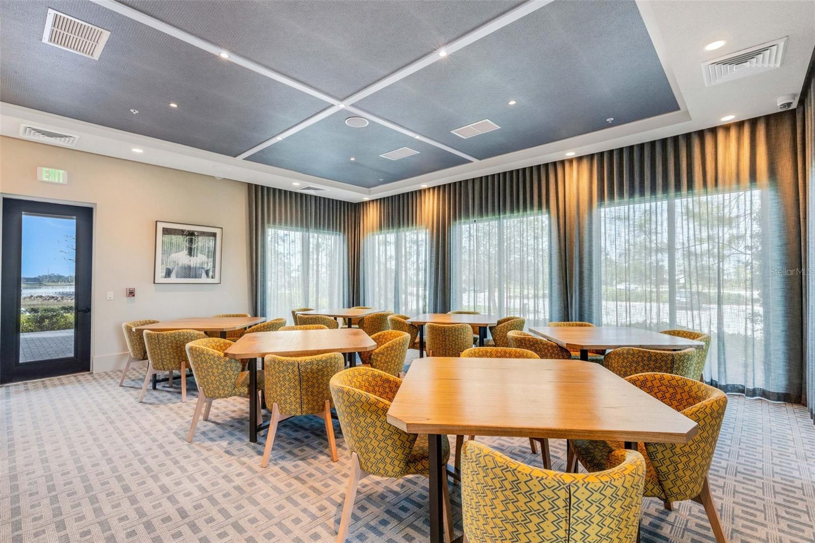 LAKEHOUSE COVE/WATERSIDE PH 1 - Residential