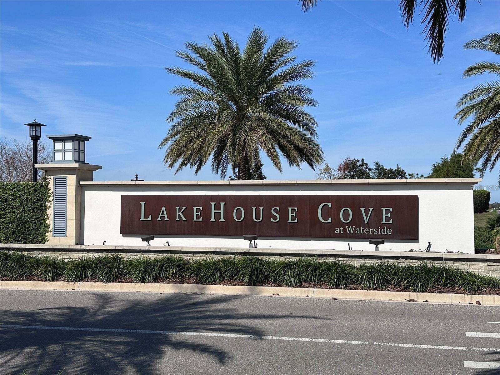 LAKEHOUSE COVE/WATERSIDE PH 1 - Residential