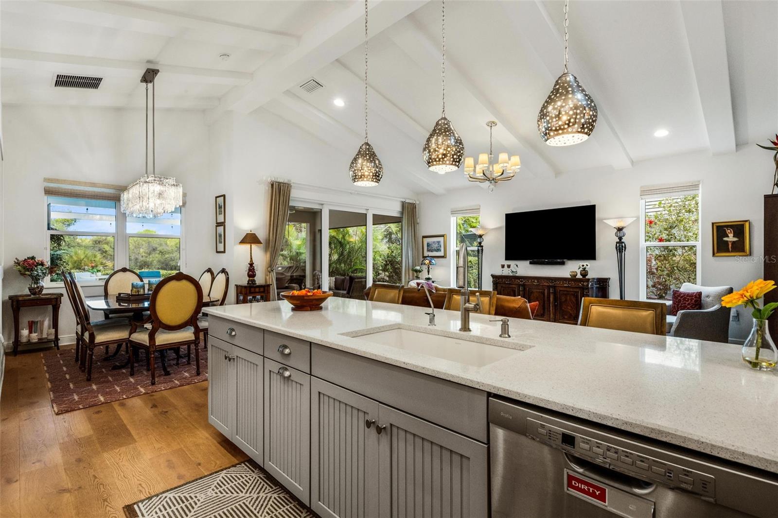 LAKEHOUSE COVE/WATERSIDE PH 1 - Residential