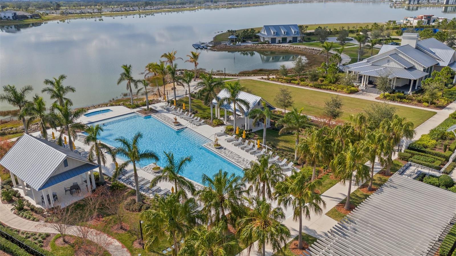 LAKEHOUSE COVE/WATERSIDE PH 1 - Residential