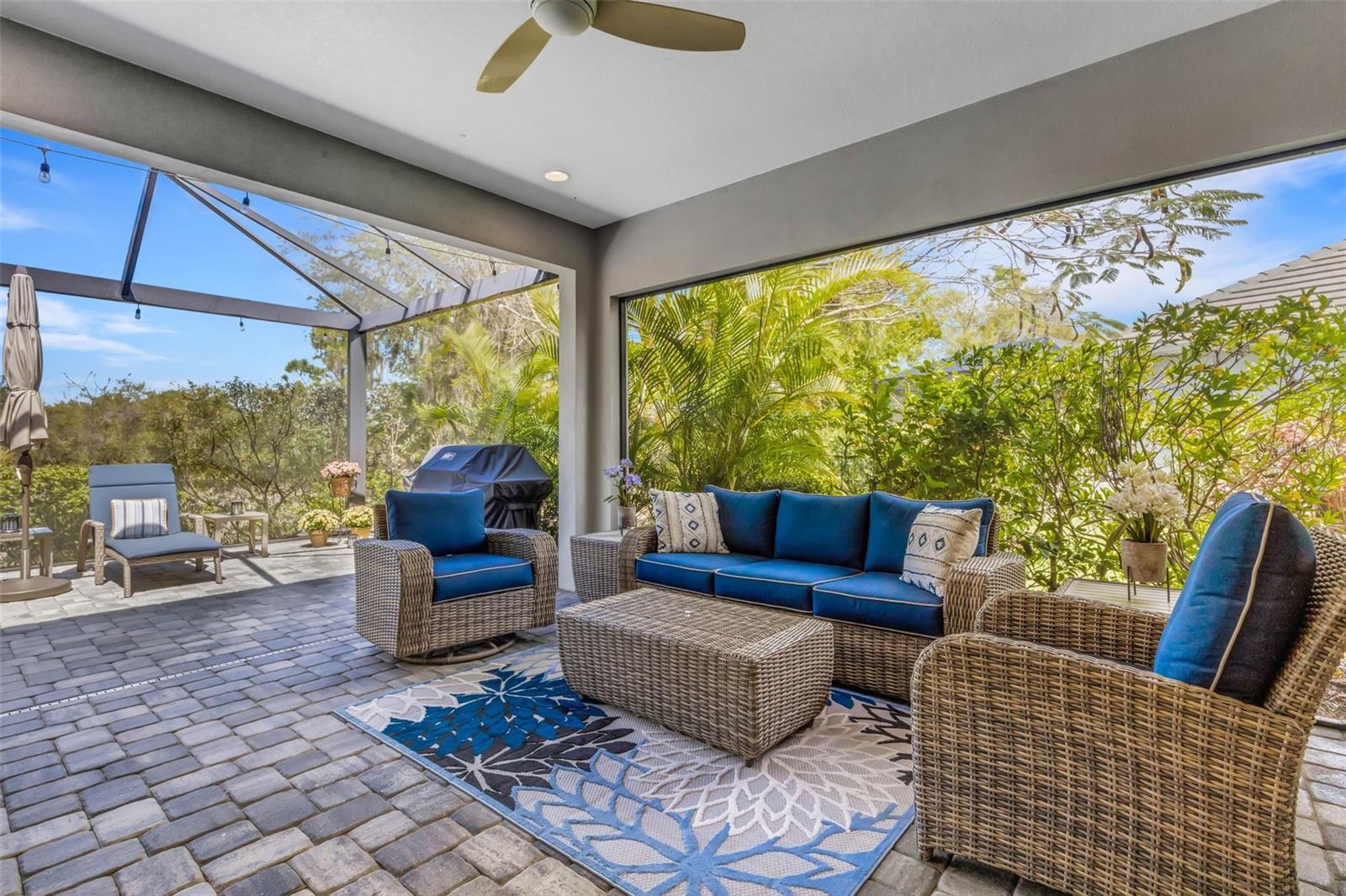 LAKEHOUSE COVE/WATERSIDE PH 1 - Residential