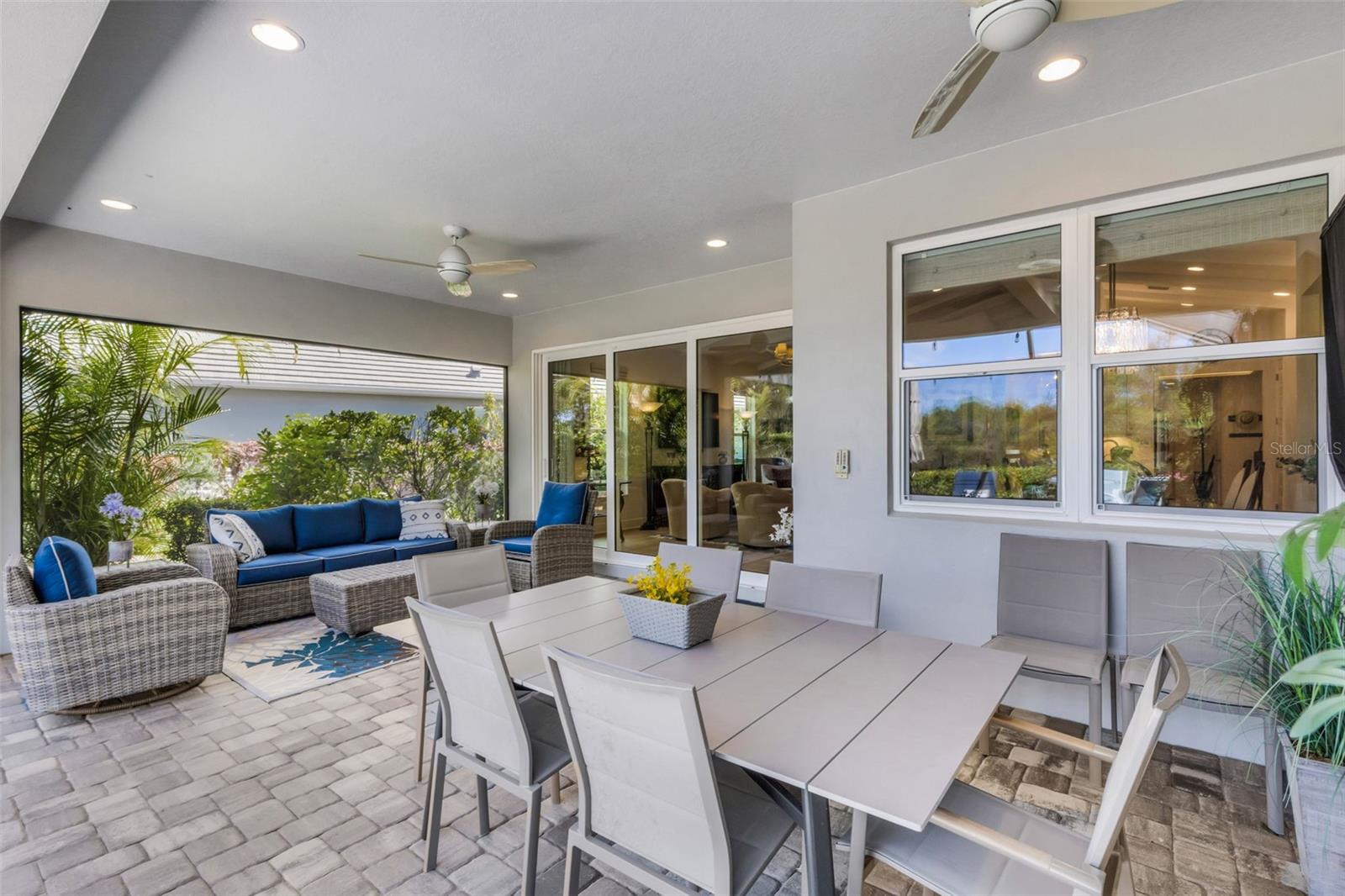 LAKEHOUSE COVE/WATERSIDE PH 1 - Residential