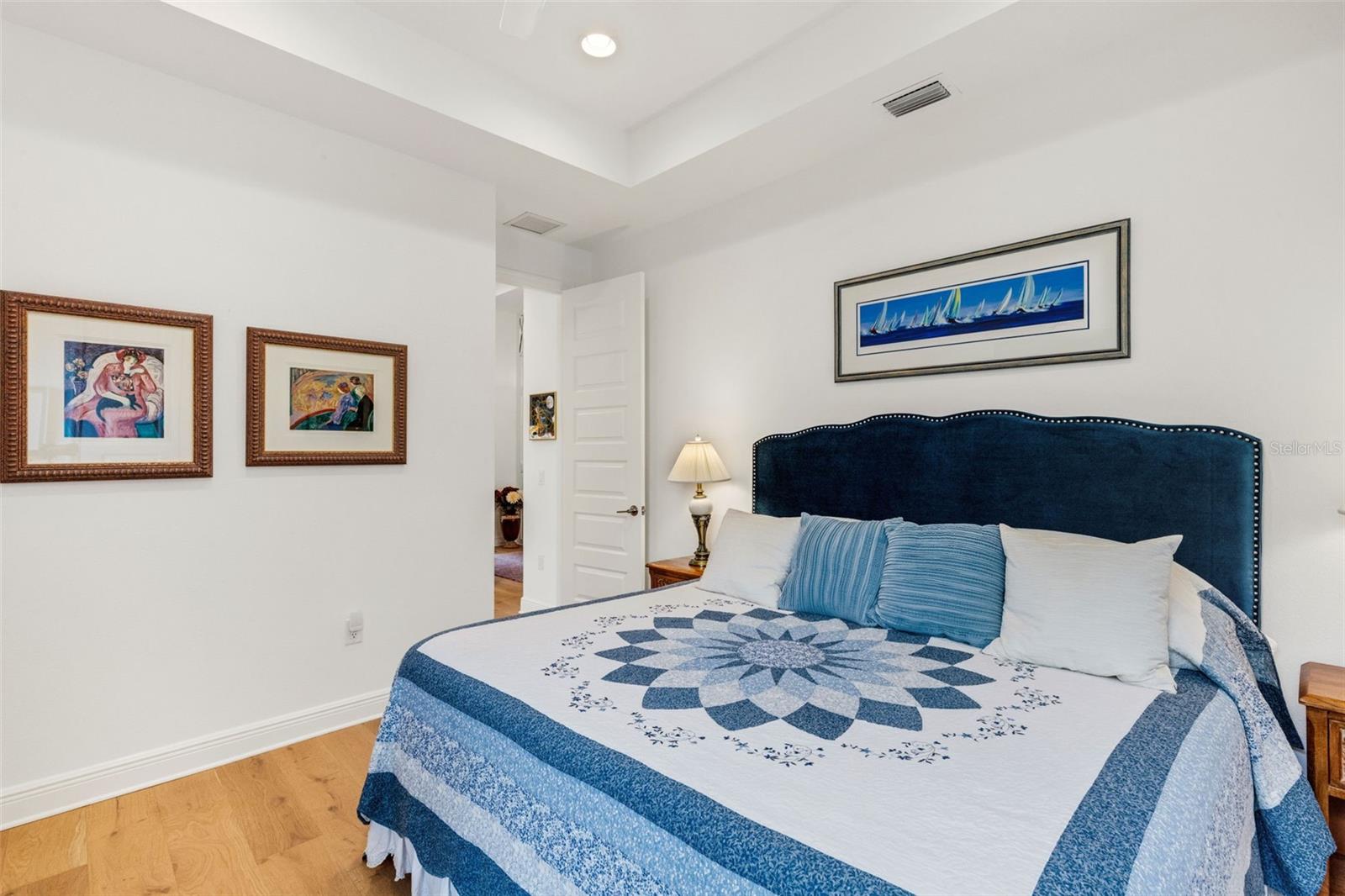 LAKEHOUSE COVE/WATERSIDE PH 1 - Residential