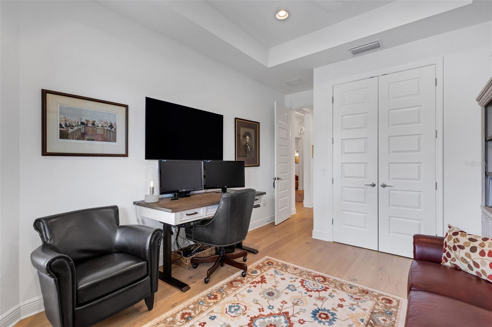 LAKEHOUSE COVE/WATERSIDE PH 1 - Residential