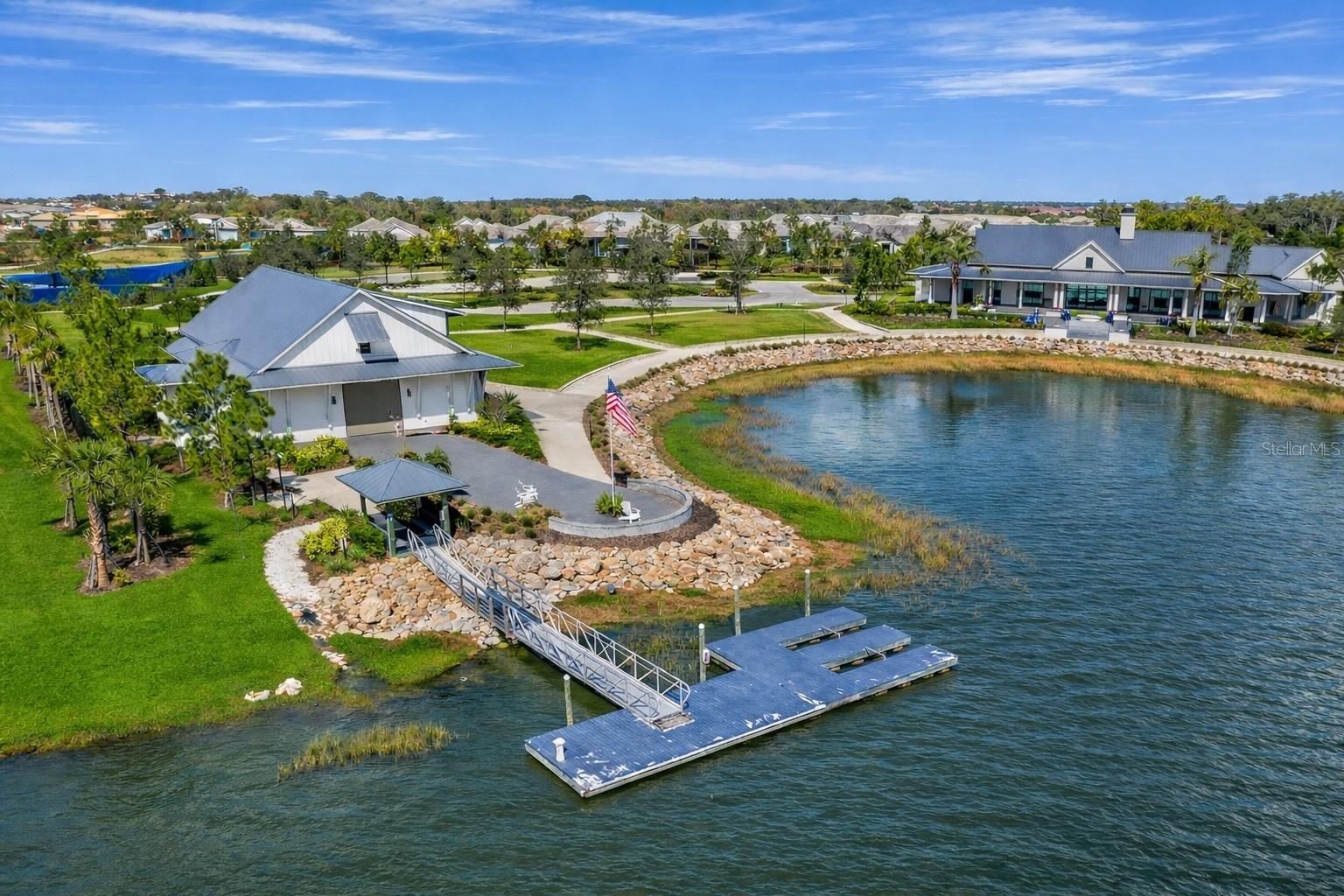 LAKEHOUSE COVE/WATERSIDE PH 1 - Residential