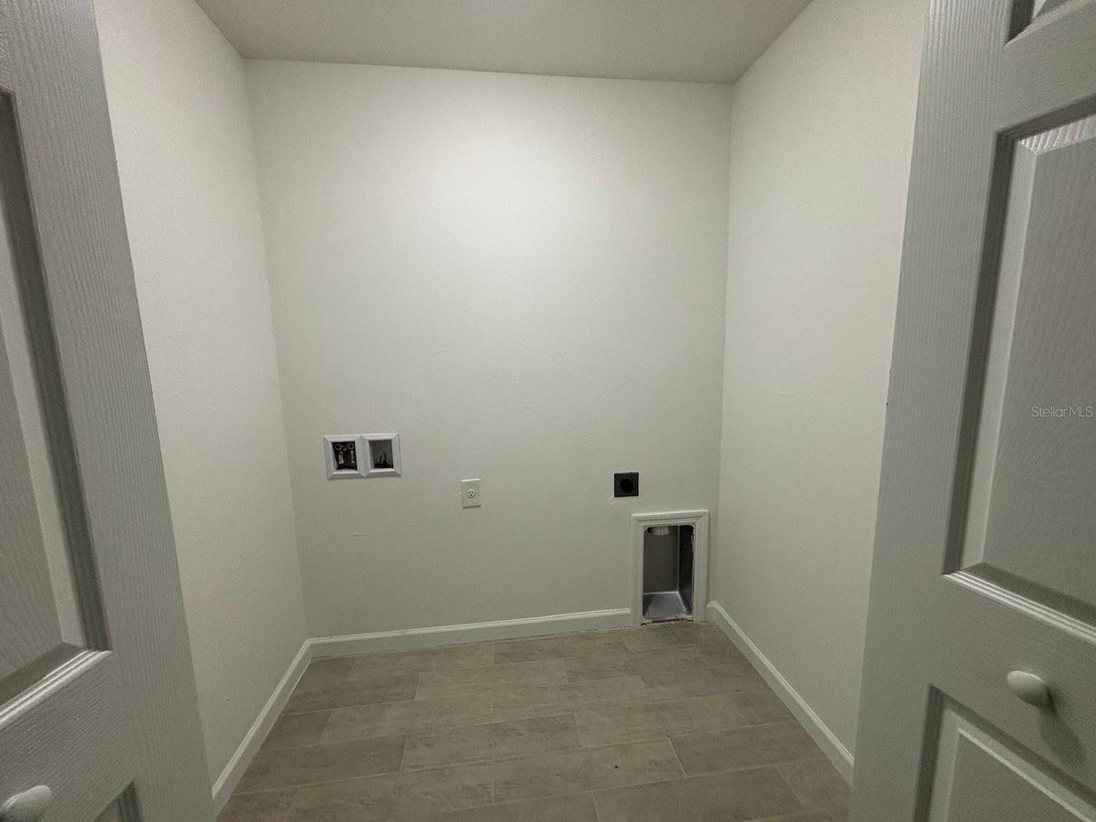 PORT CHARLOTTE SUB 17 - Residential Lease