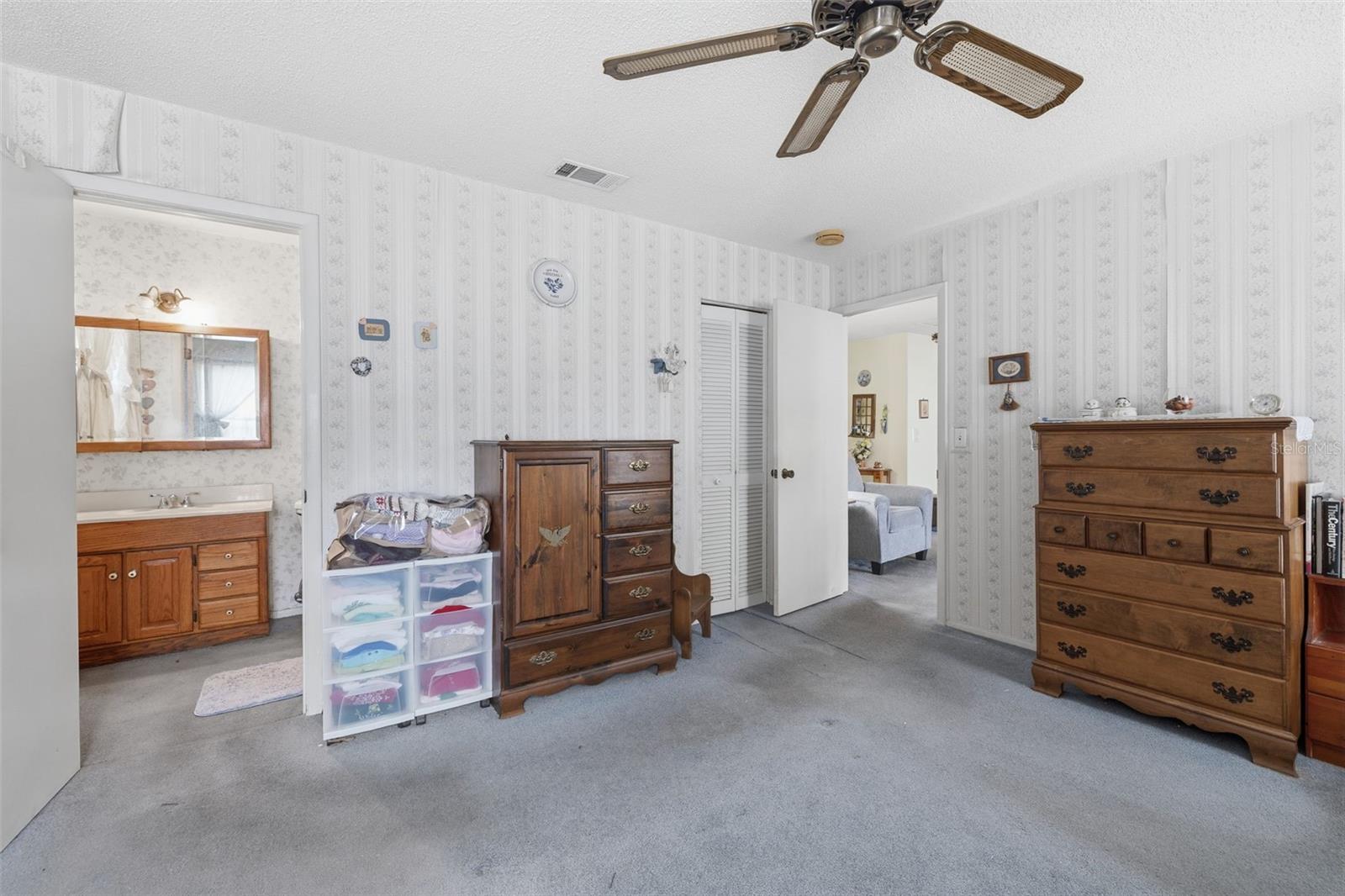 AUTUMN RUN - Residential