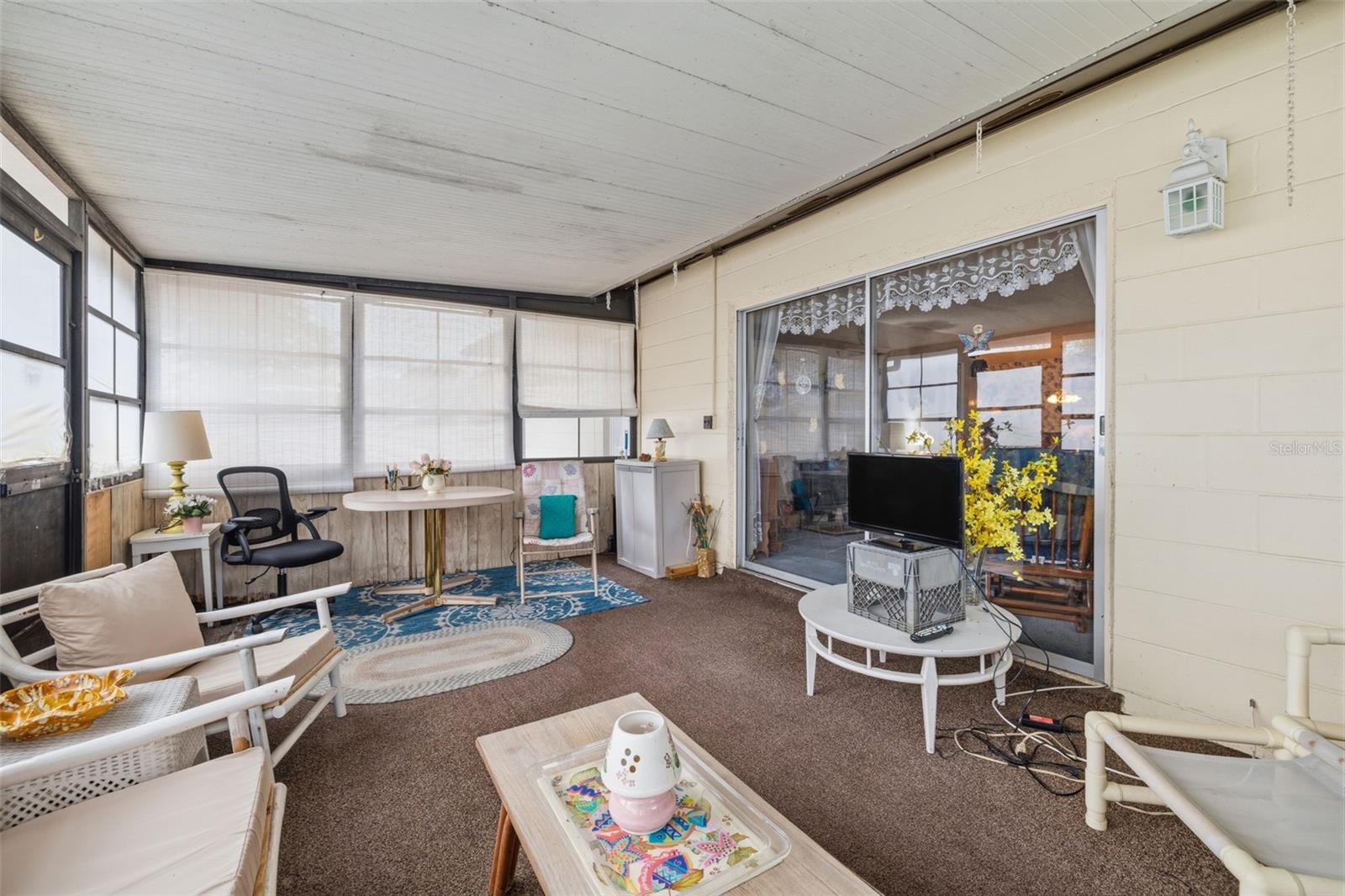 AUTUMN RUN - Residential