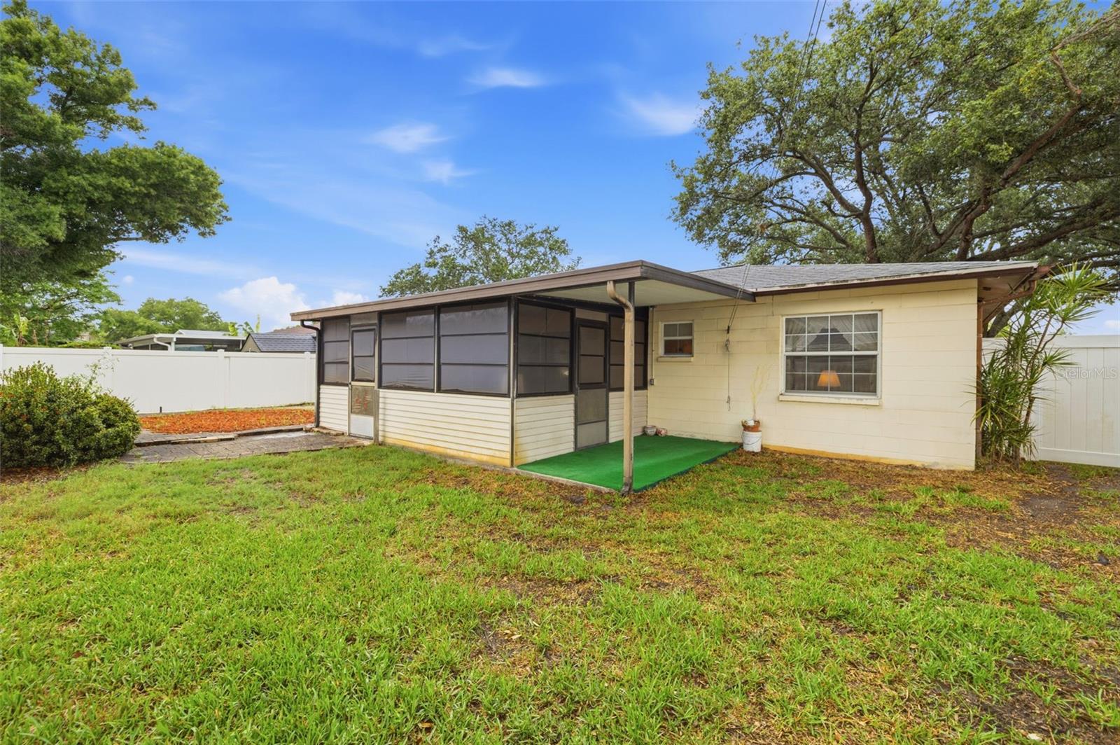 AUTUMN RUN - Residential