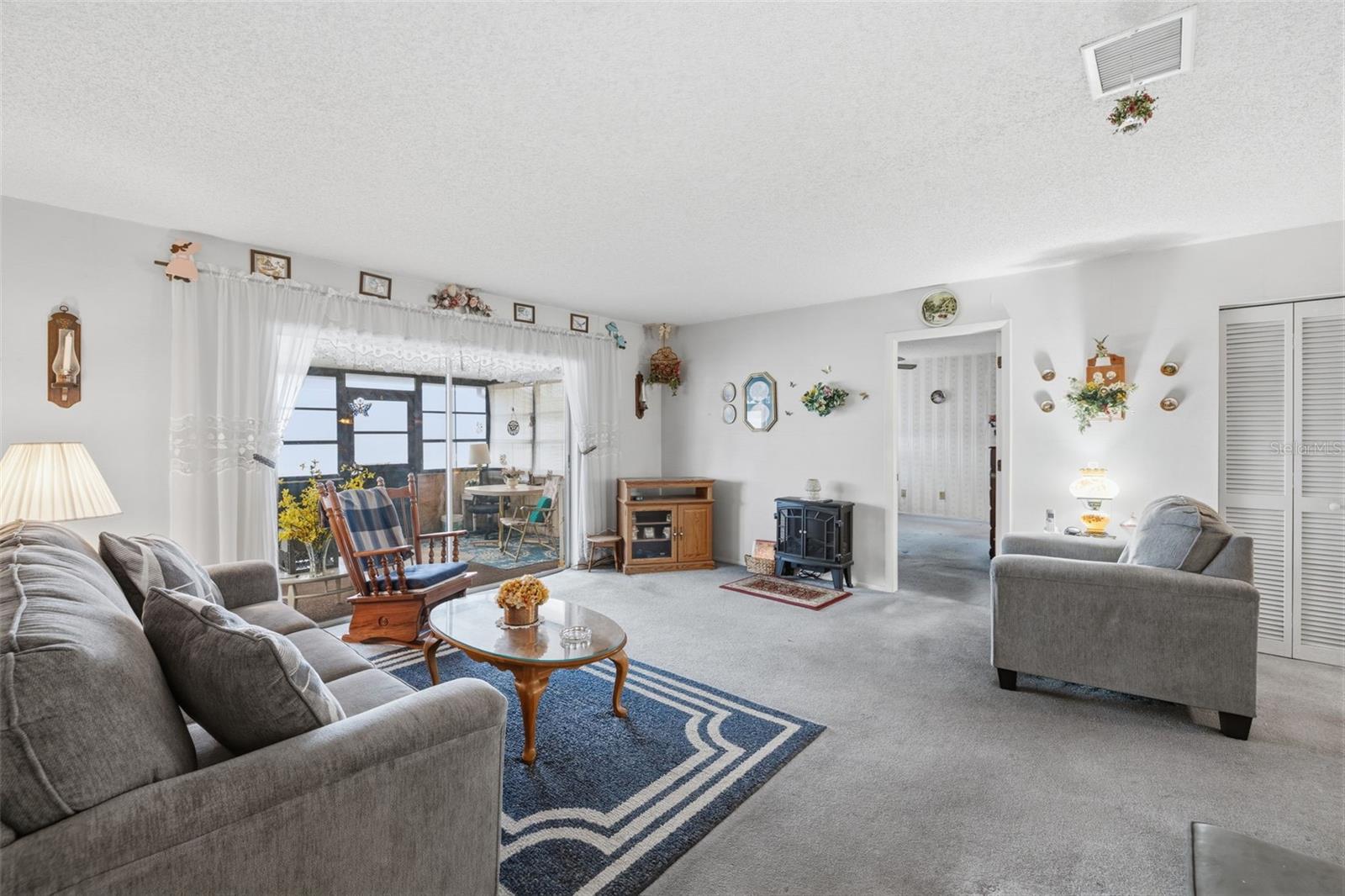 AUTUMN RUN - Residential