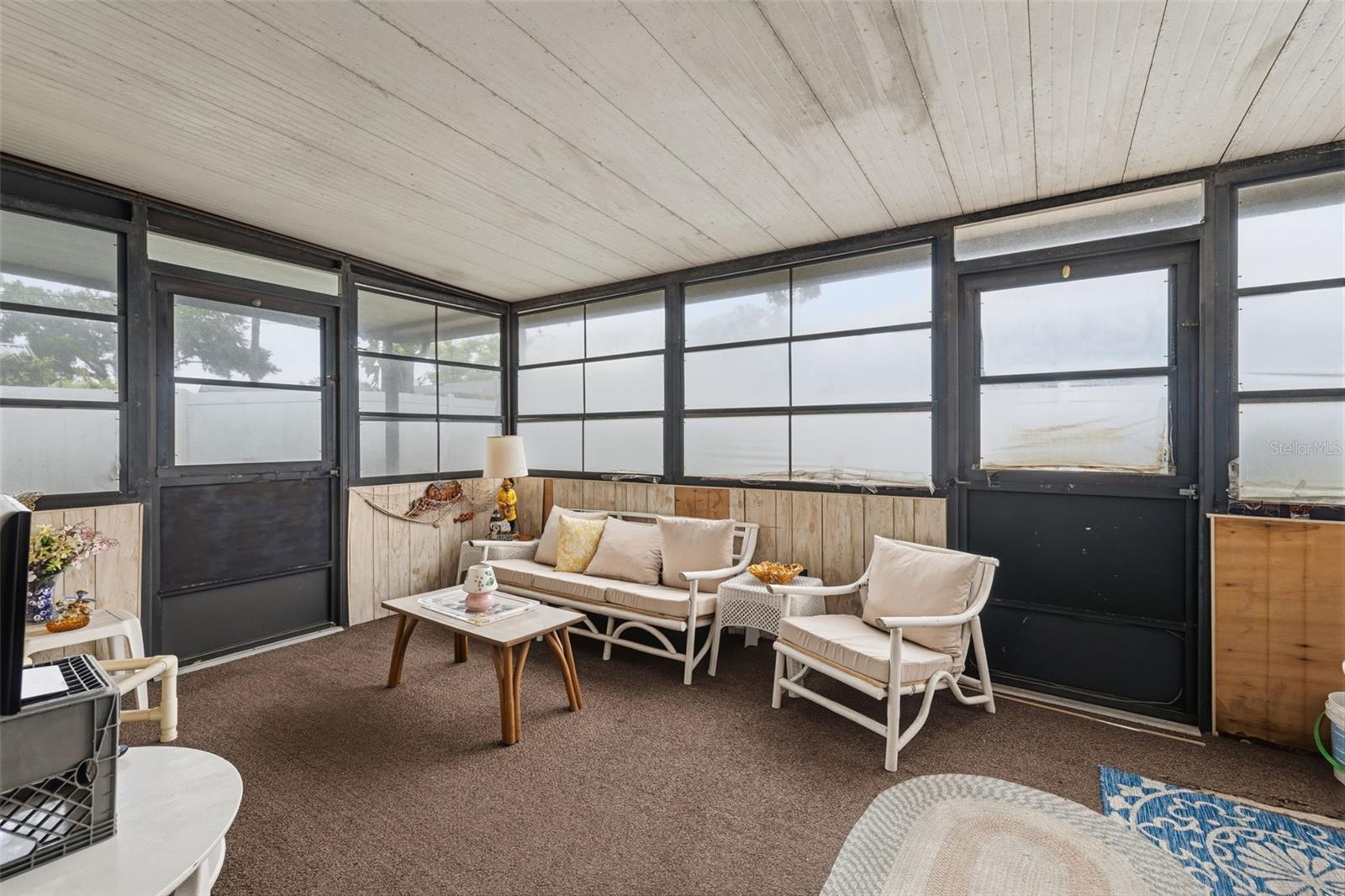 AUTUMN RUN - Residential