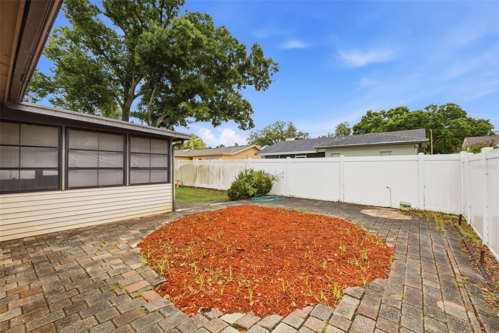 AUTUMN RUN - Residential