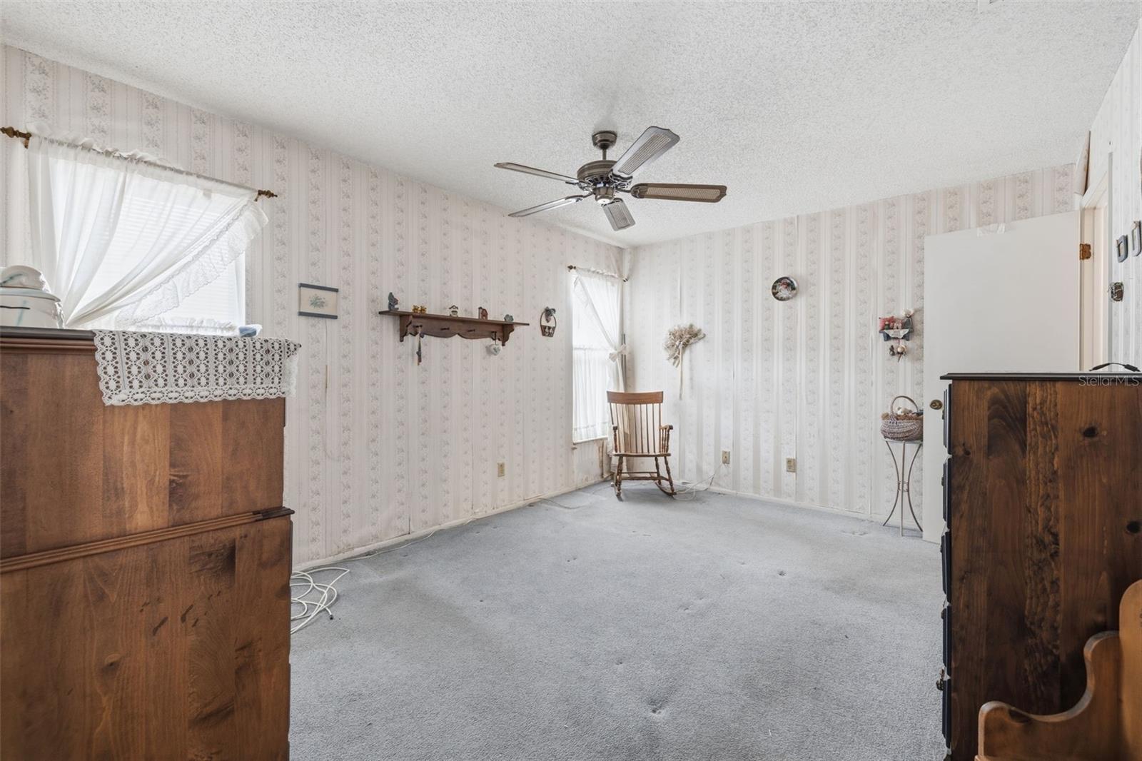 AUTUMN RUN - Residential