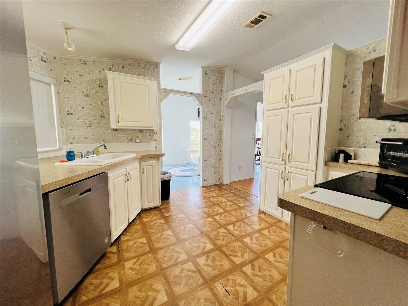 LAKE HIGHLANDER MOBILE HOME PARK UNREC - Residential