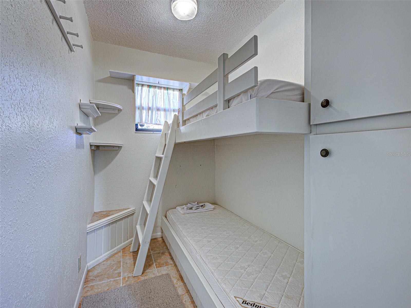 MARY TERRACE - Residential