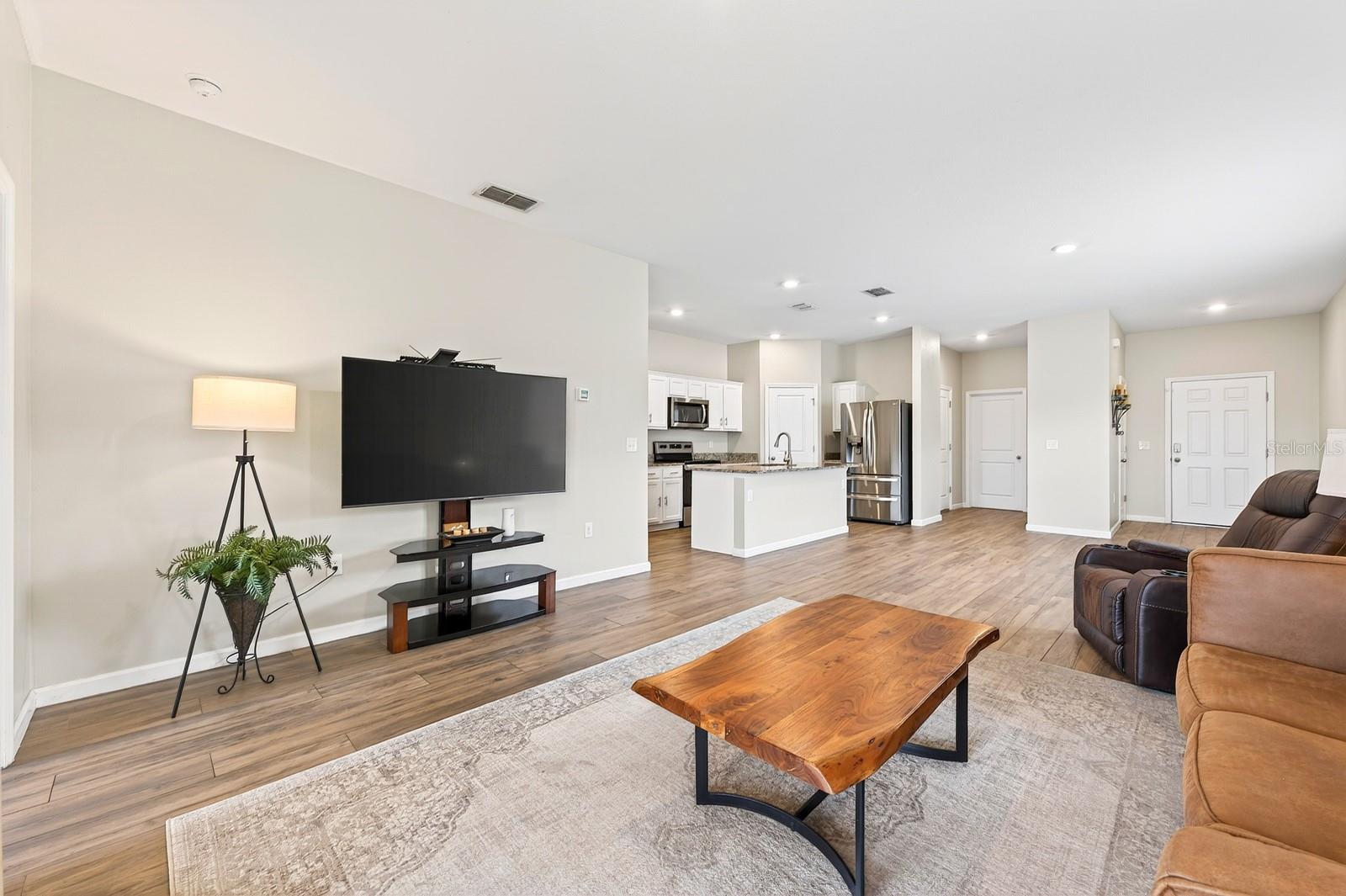 FERNANDA PLACE PH 1 - Residential