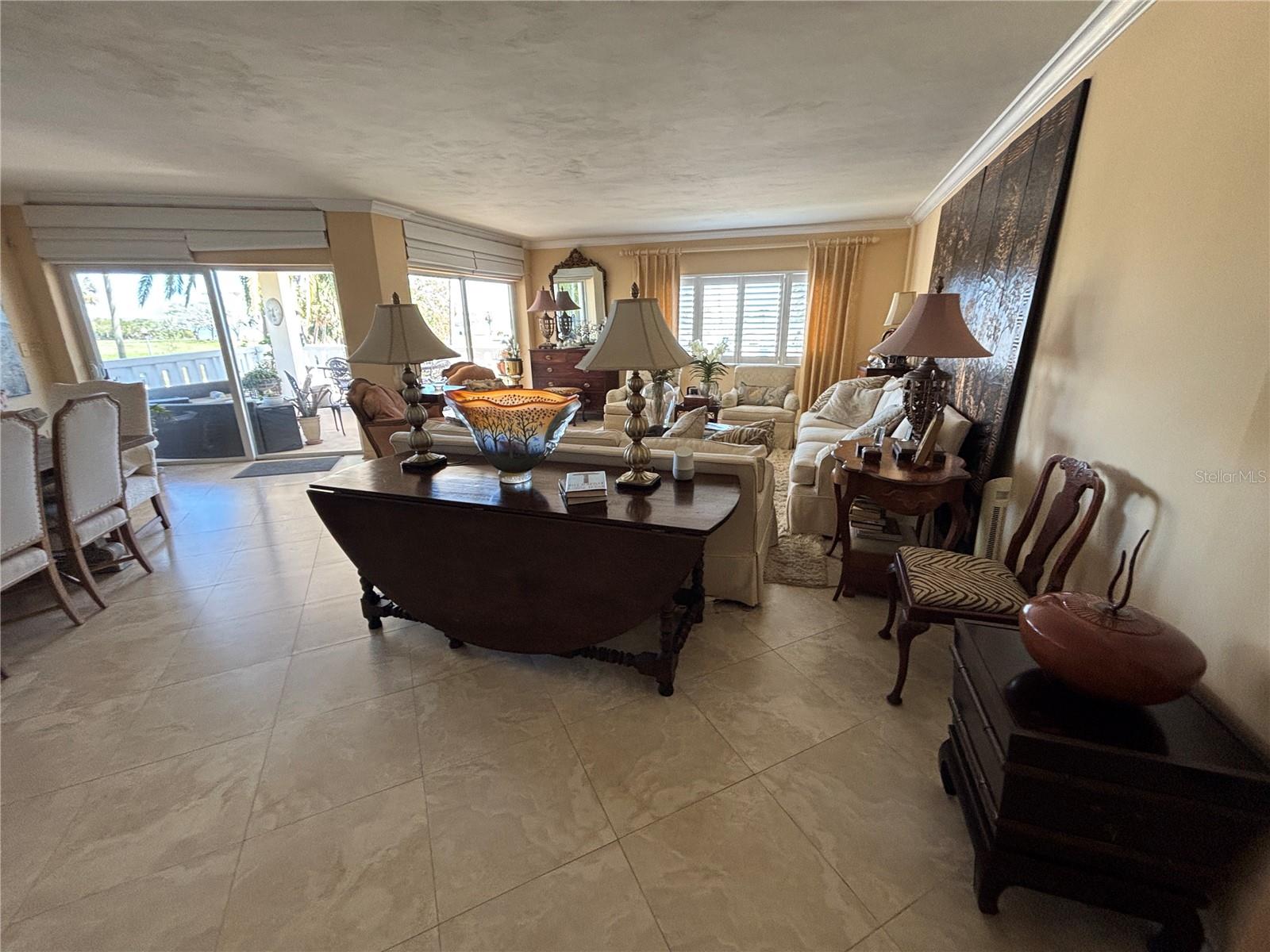 1200 N SHORE DRIVE NE 212