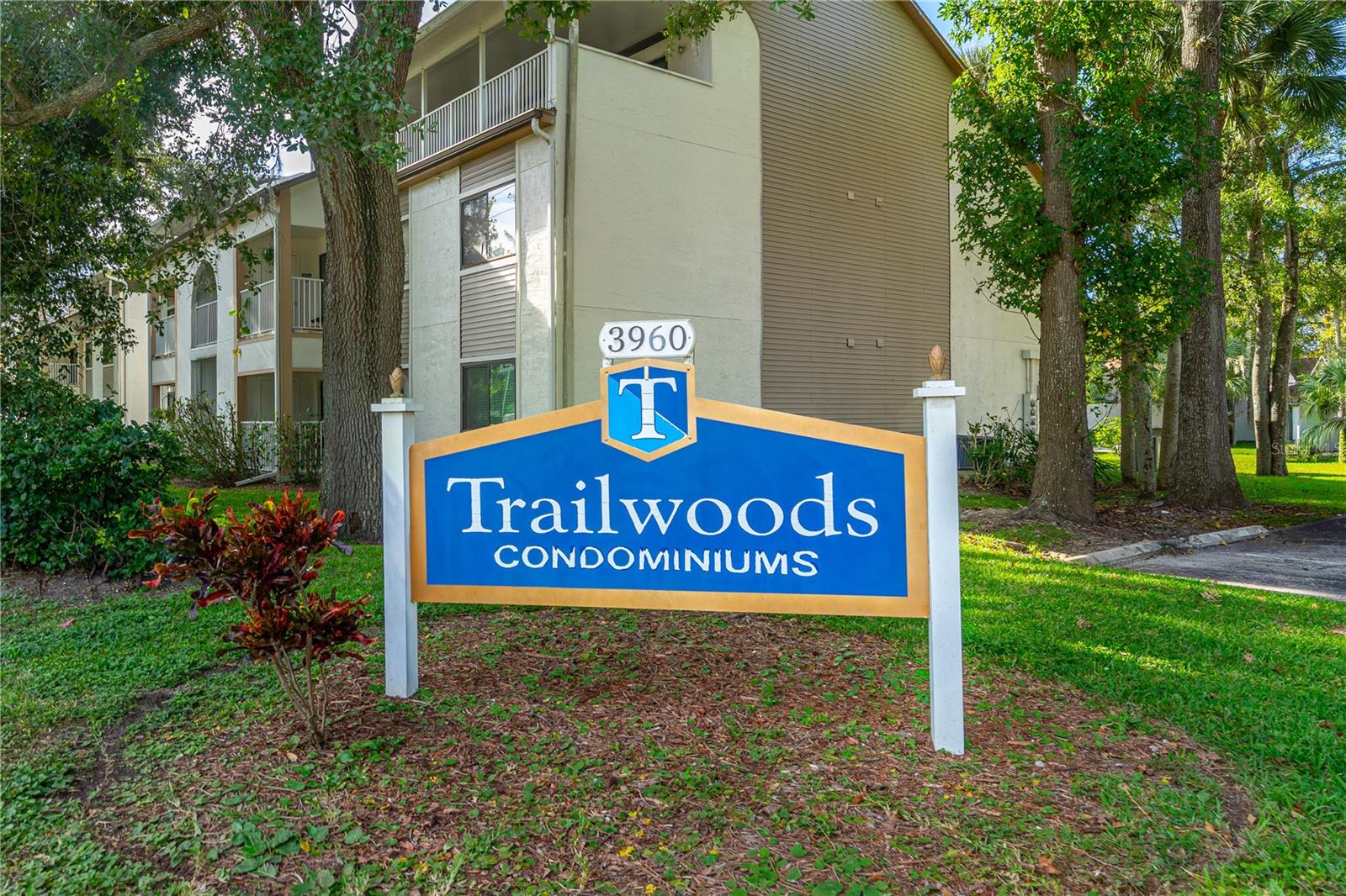 TRAILWOOD TOWNHOUSES PHASE II - Residential