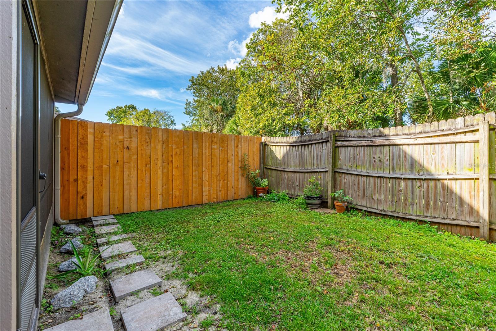 TRAILWOOD TOWNHOUSES PHASE II - Residential
