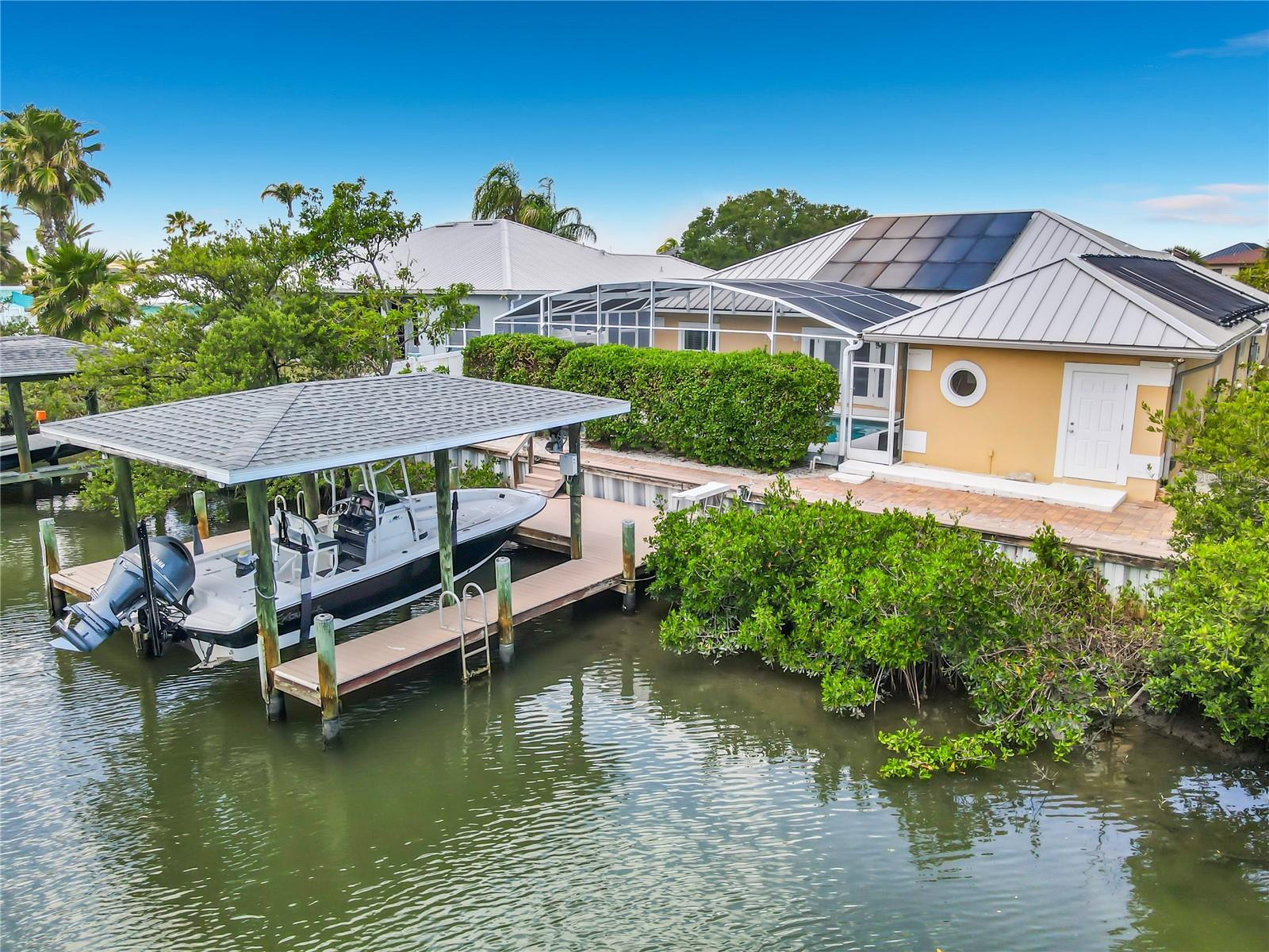 21 RICHMOND DR