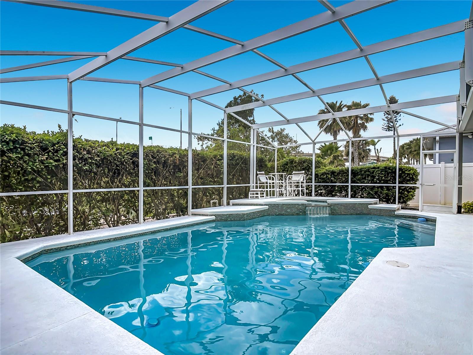 21 RICHMOND DR