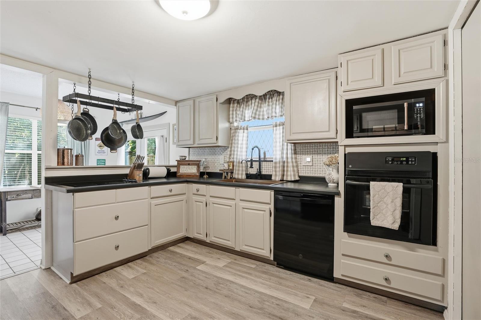 OCEAN OAKS - Residential