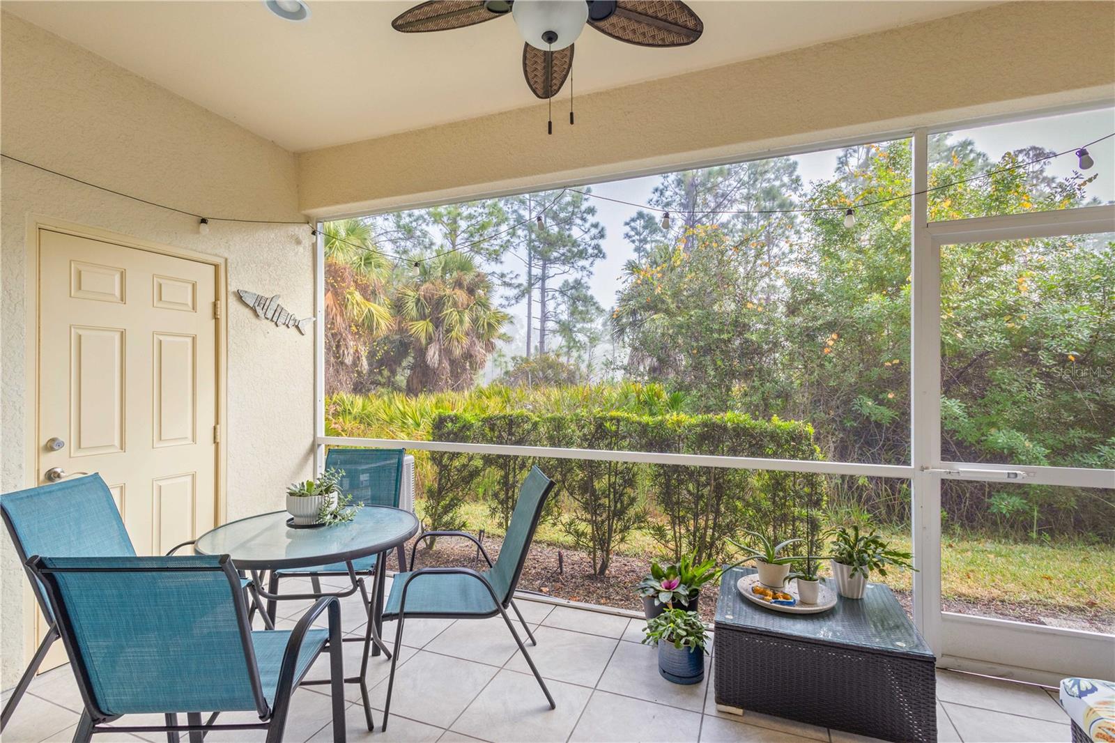 TOWNS AT LAKESIDE - Residential