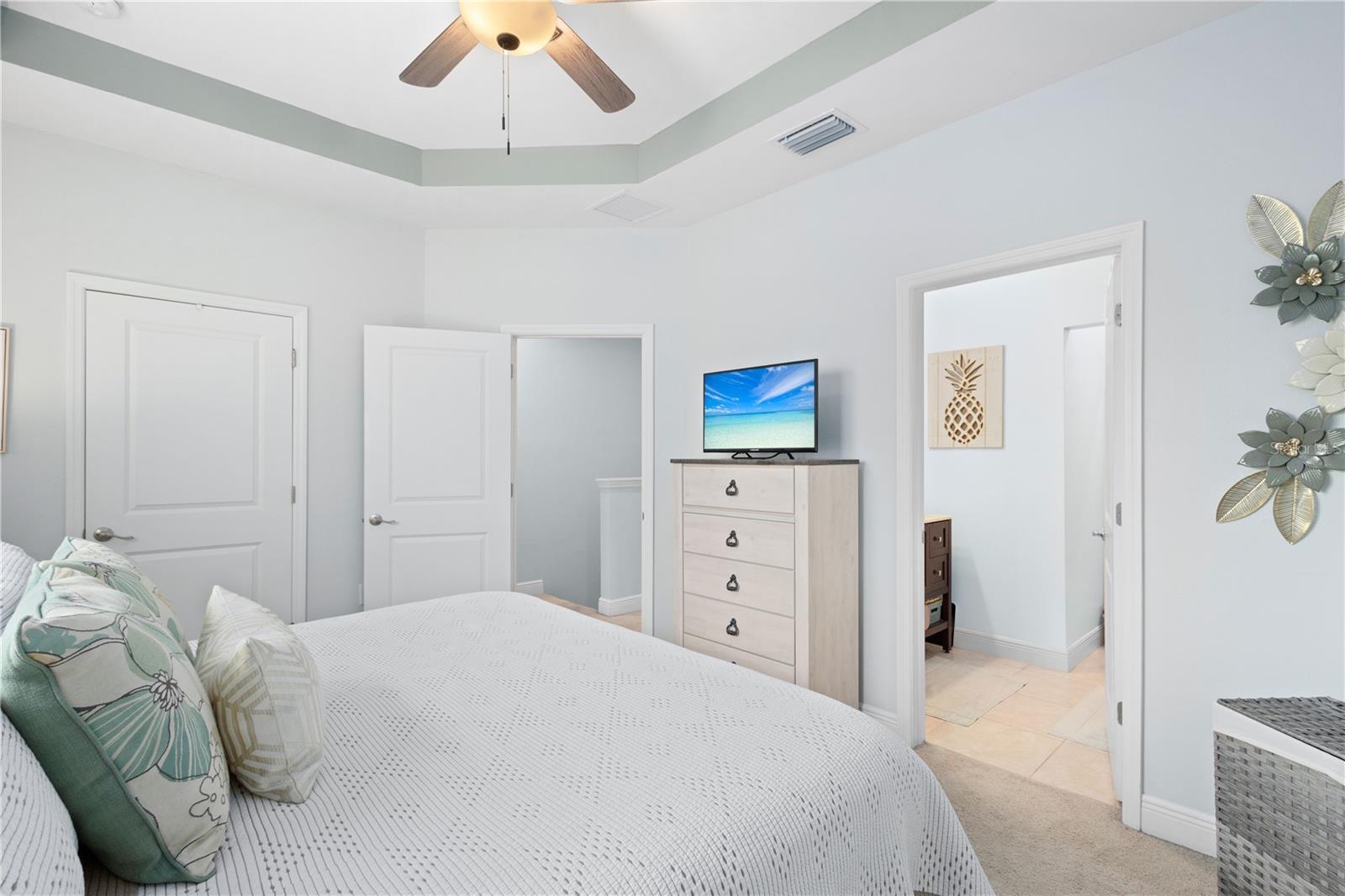 TOWNS AT LAKESIDE - Residential