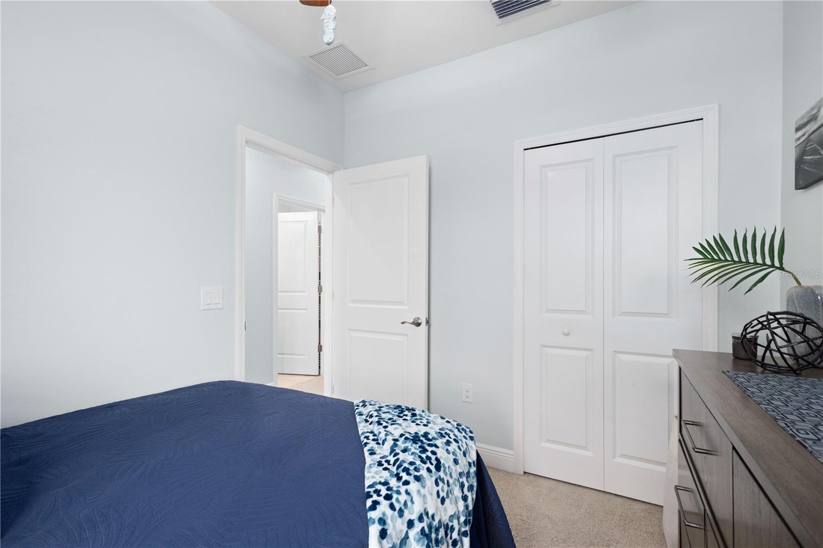 TOWNS AT LAKESIDE - Residential