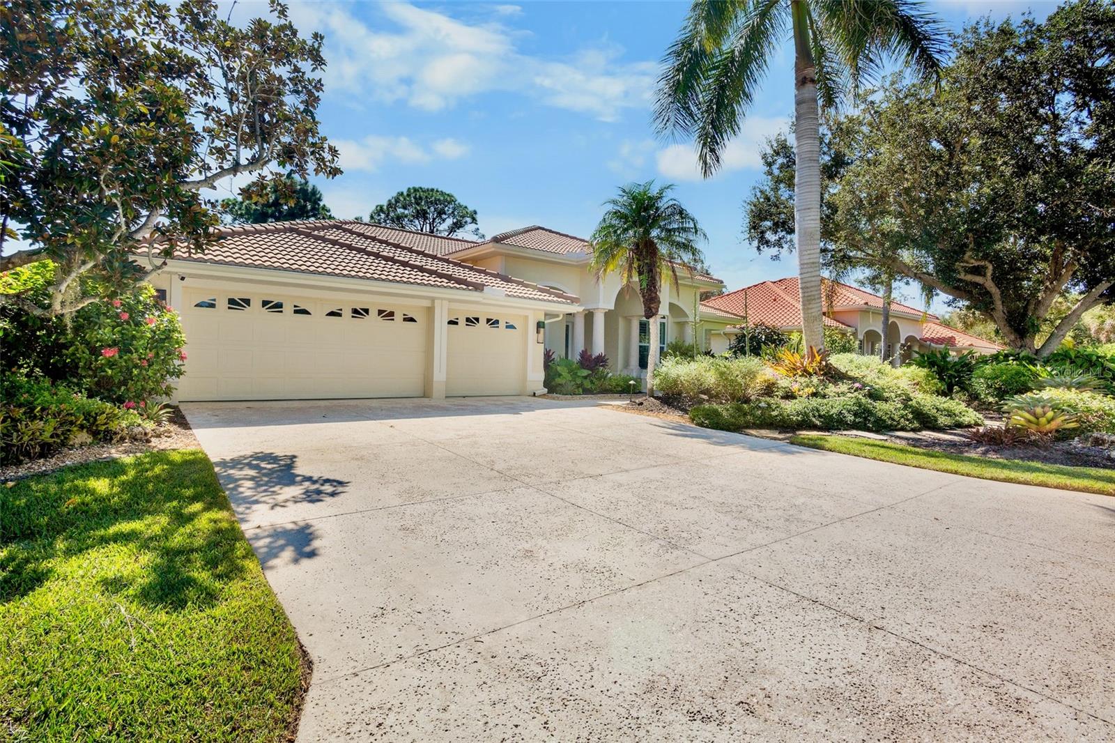 4804 BENCHMARK COURT, SARASOTA, FL, 34238 4 4804 BENCHMARK COURT