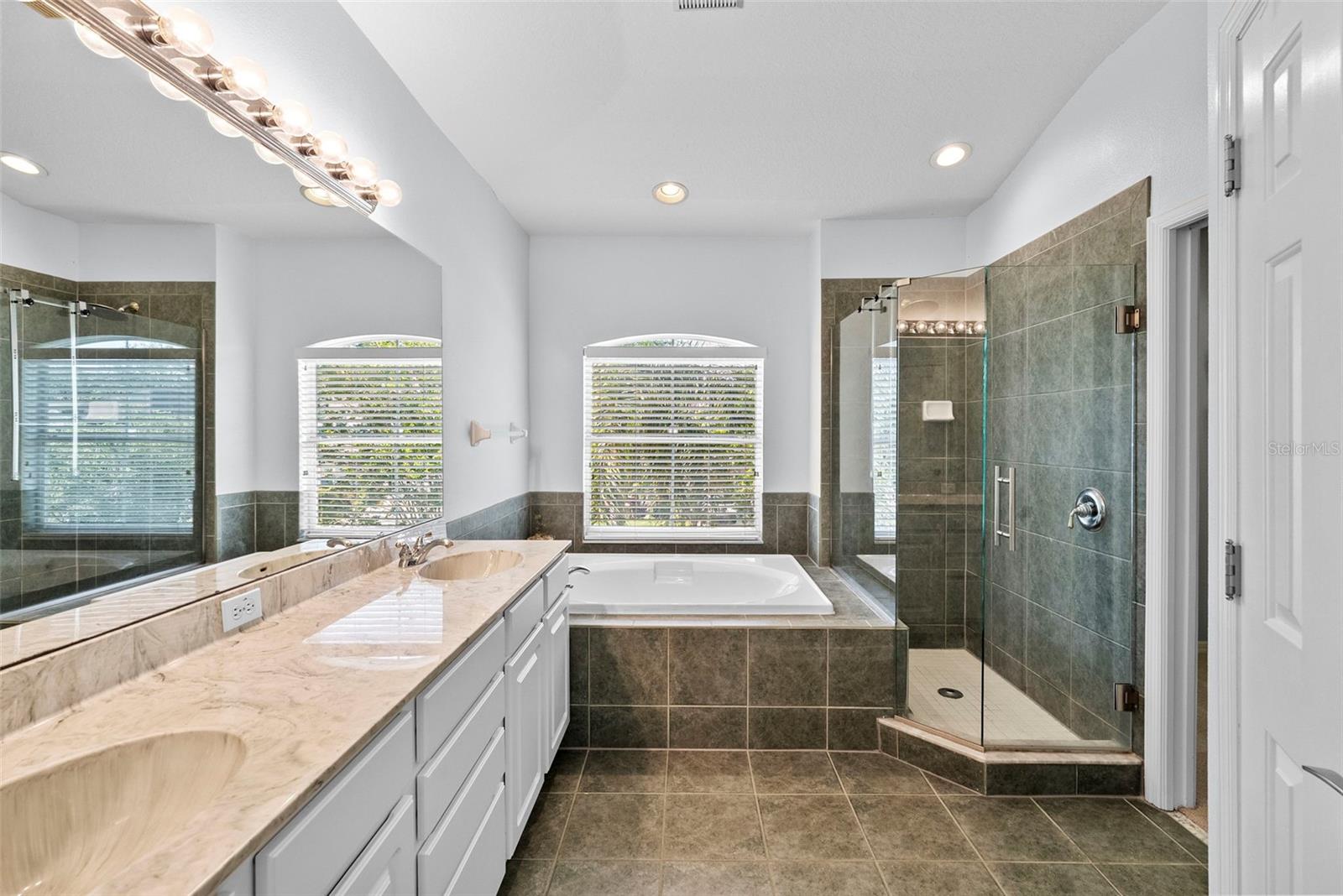 HARBOR GROVE - Residential