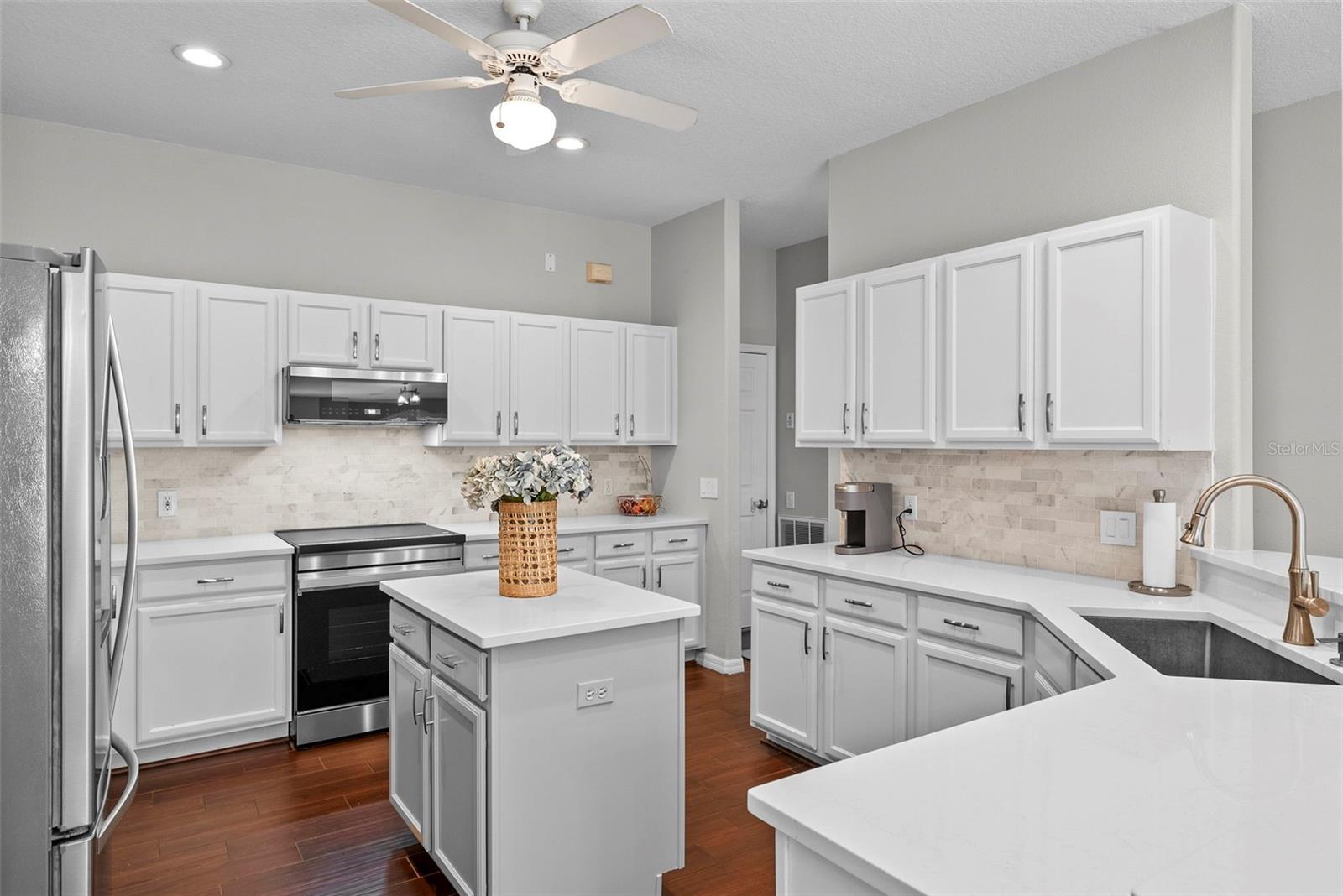 HARBOR GROVE - Residential
