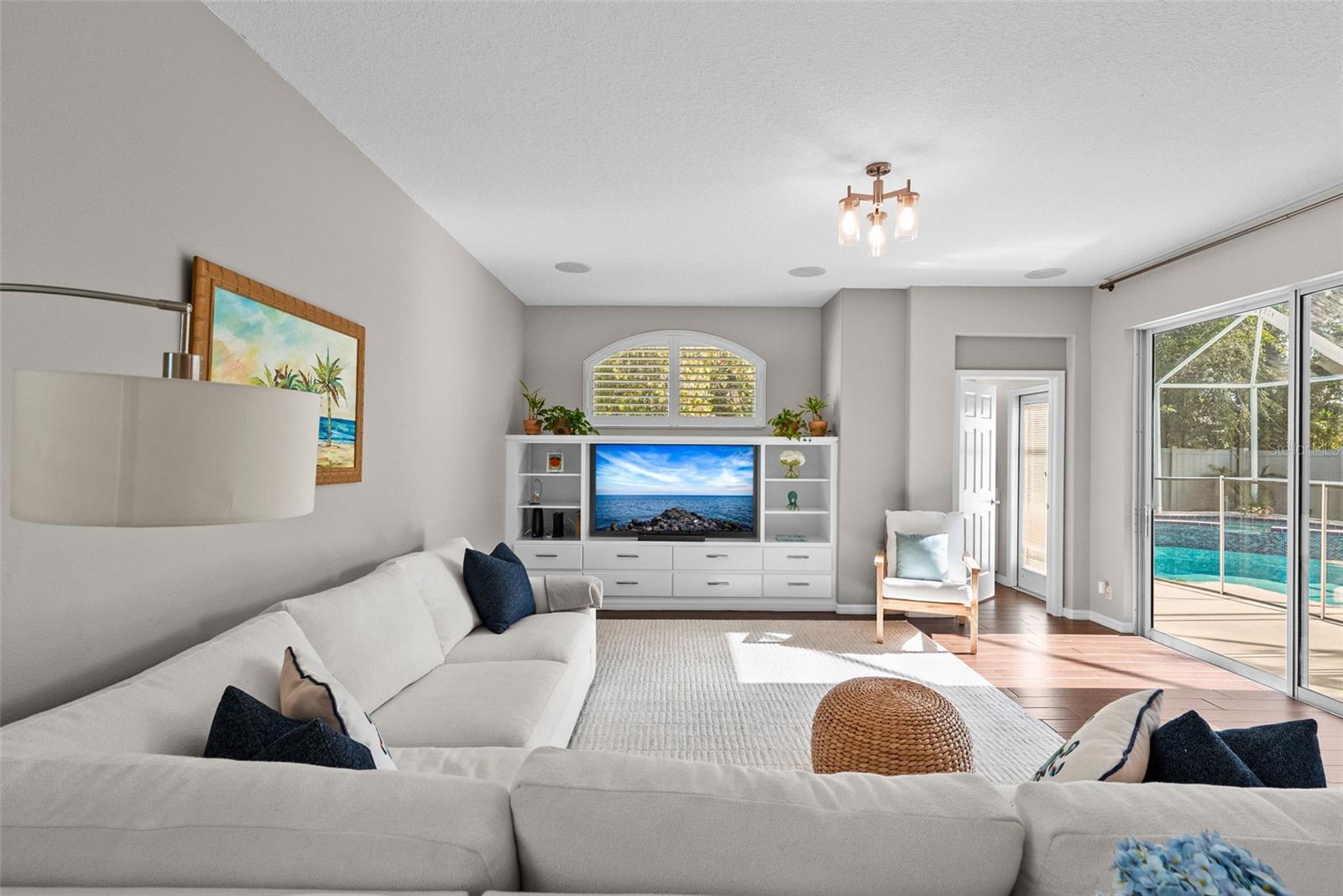 HARBOR GROVE - Residential