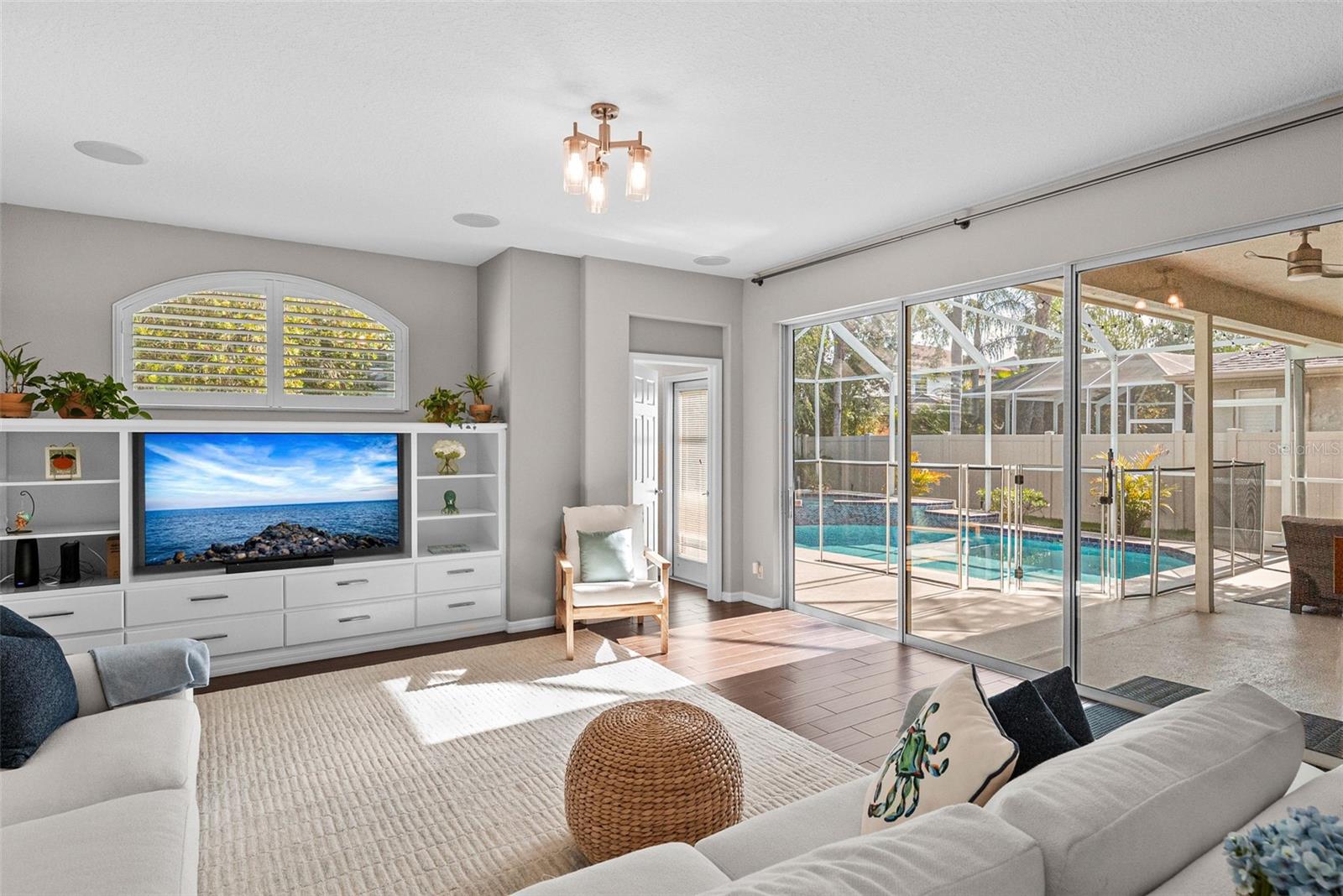HARBOR GROVE - Residential