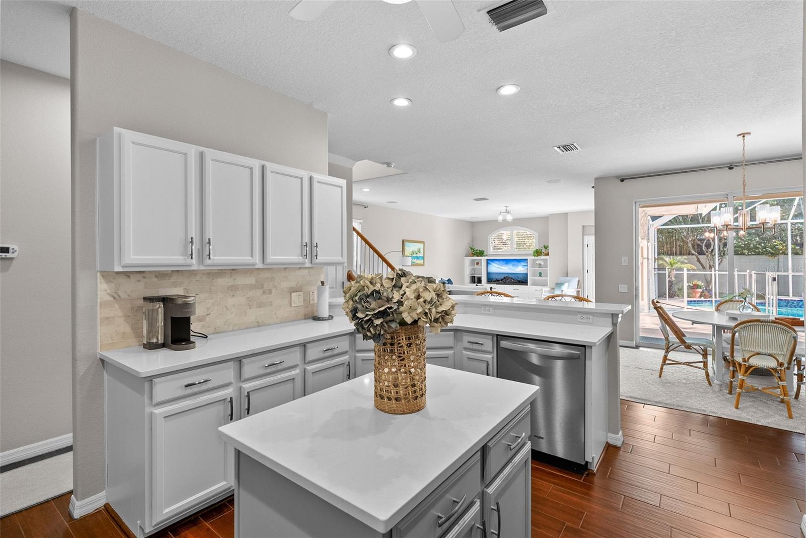 HARBOR GROVE - Residential