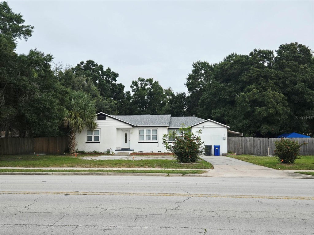Photo of 3119 W Lambright Street, Tampa, FL 33614 (MLS # TB8556930)