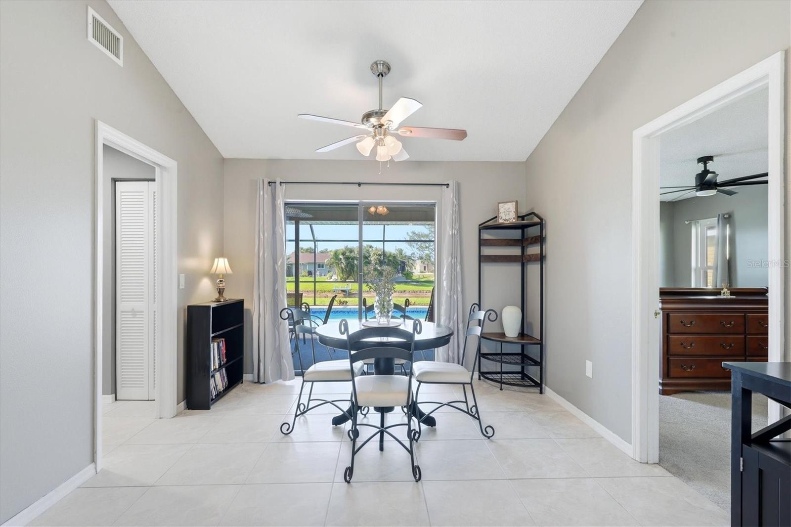 ROTONDA PEBBLE BEACH - Residential